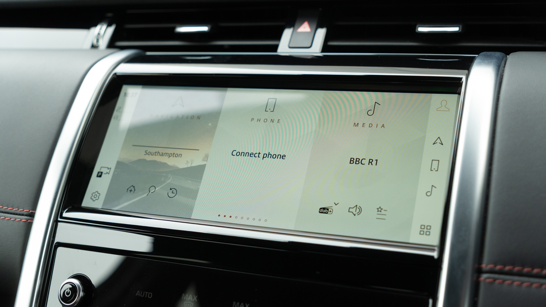 Land Rover DISCOVERY SPORT, SUV, Eiger Grey .