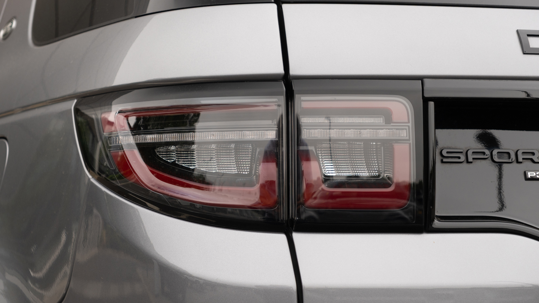 Land Rover DISCOVERY SPORT, SUV, Eiger Grey .