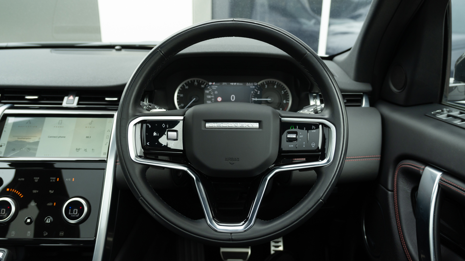 Land Rover DISCOVERY SPORT, SUV, Eiger Grey .