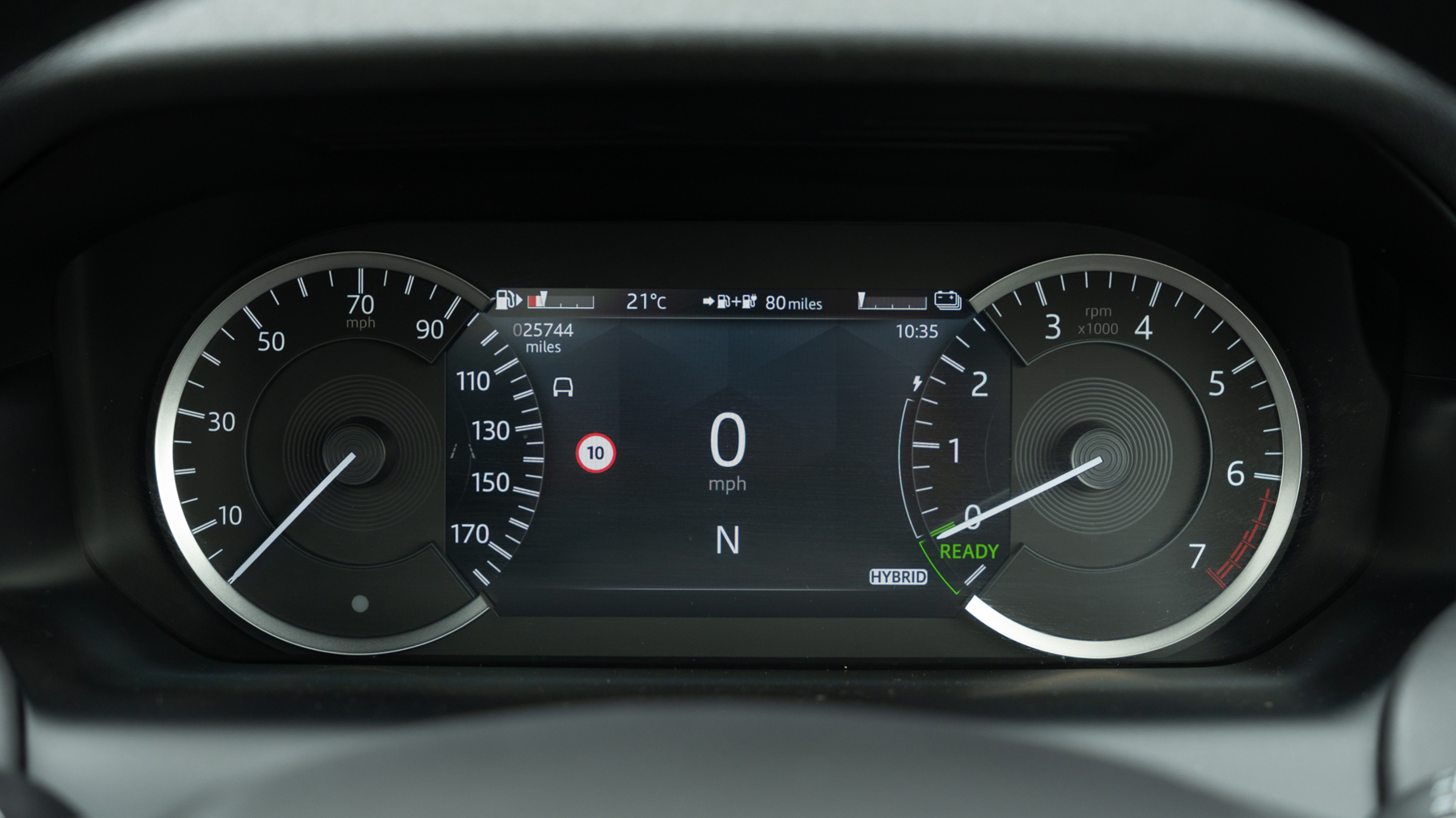 Land Rover DISCOVERY SPORT, SUV, Eiger Grey .