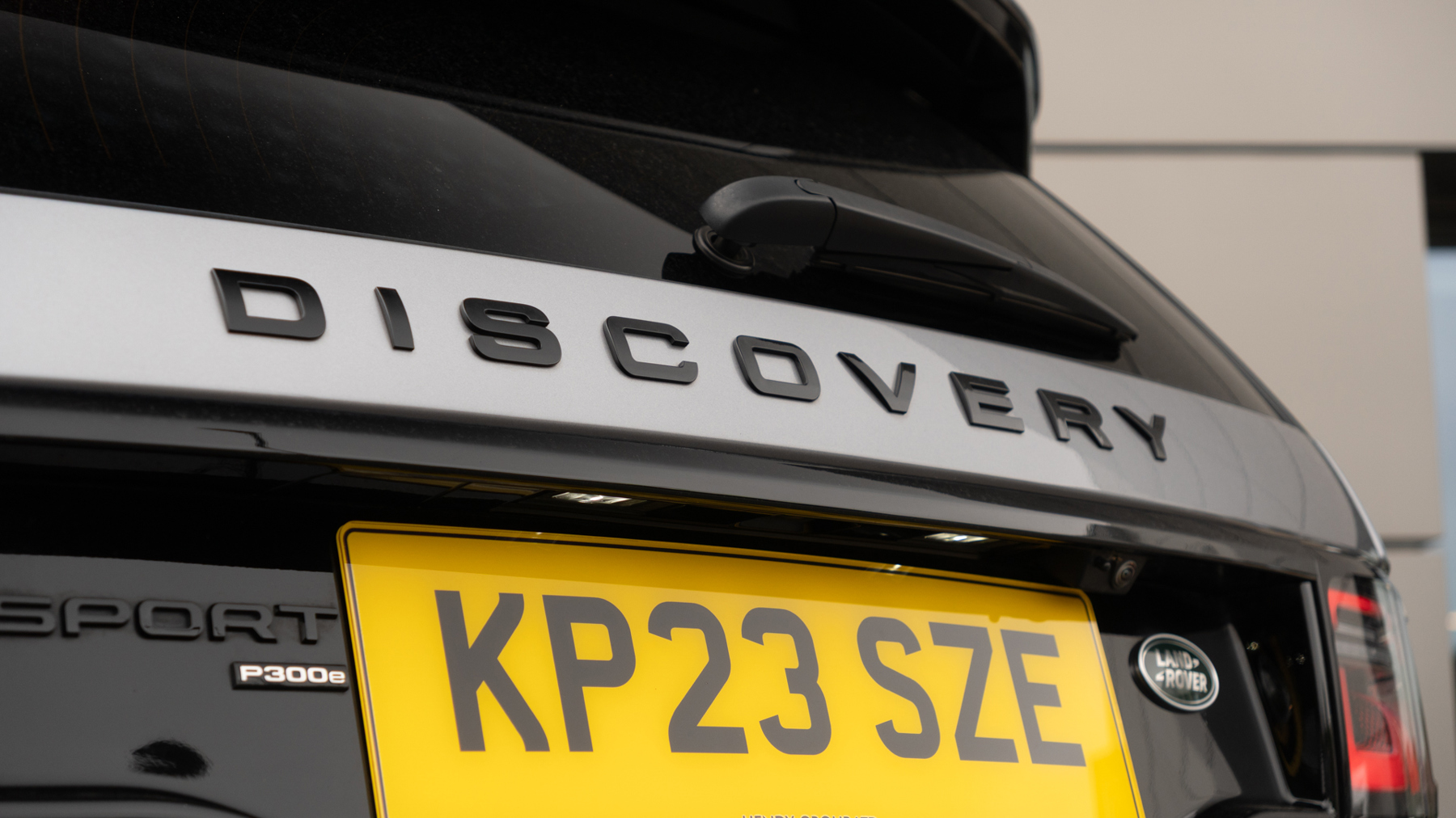 Land Rover DISCOVERY SPORT, SUV, Eiger Grey .