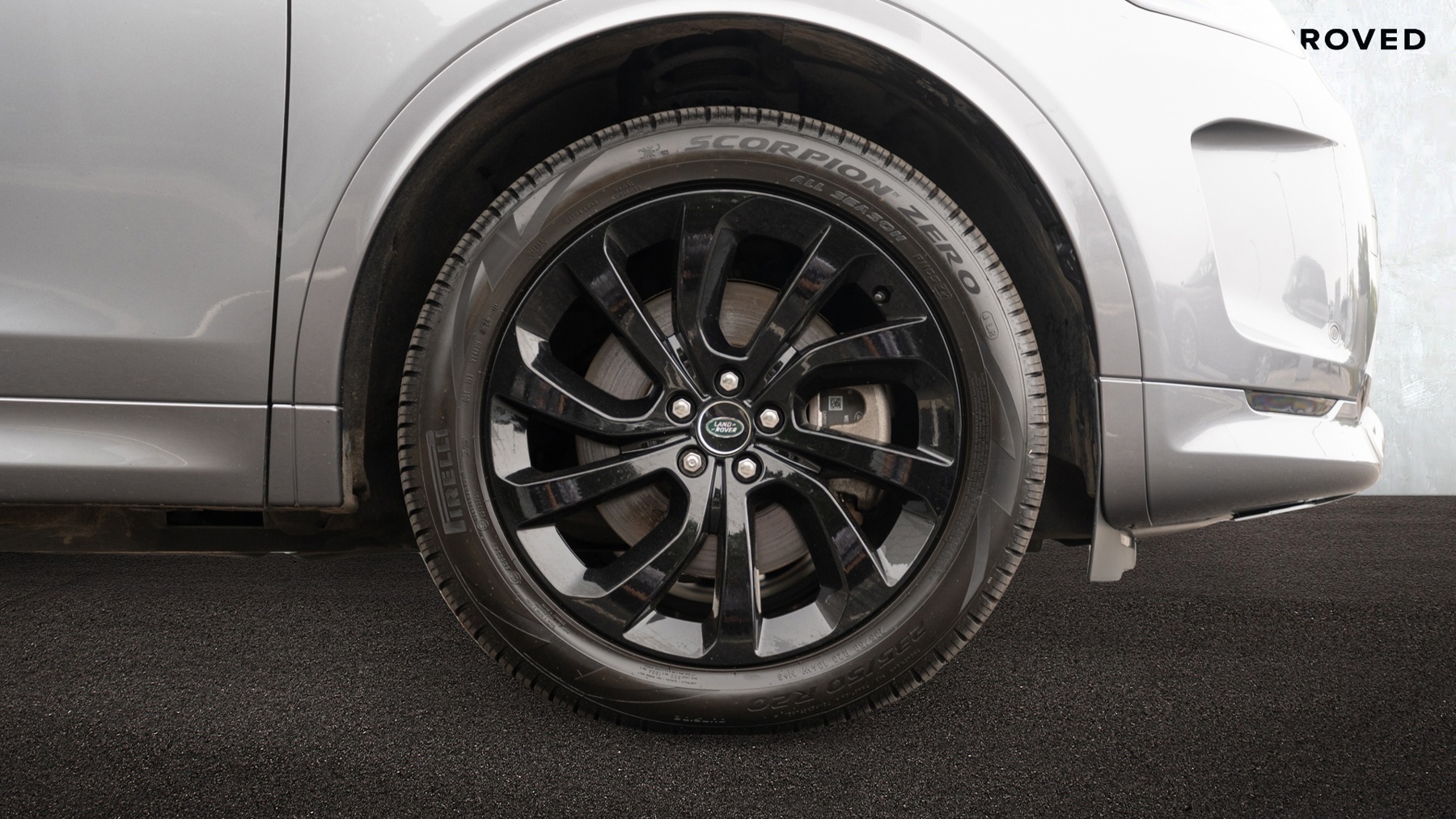 Land Rover DISCOVERY SPORT, SUV, Eiger Grey .