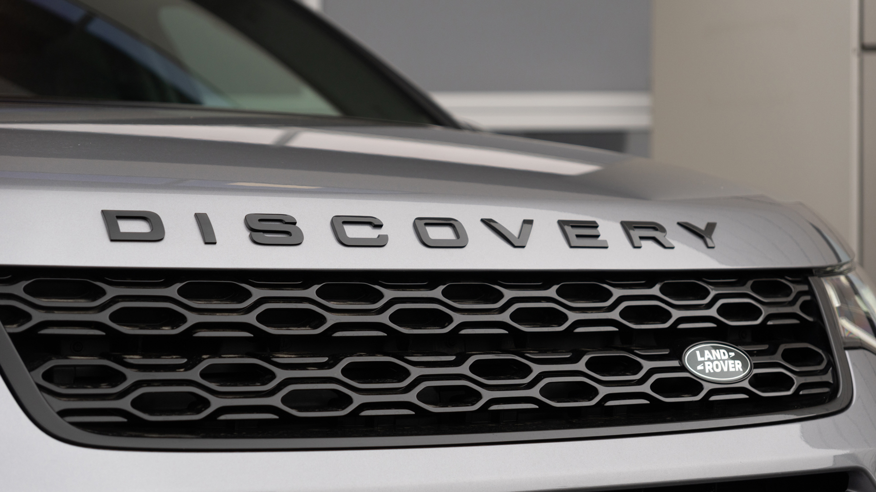 Land Rover DISCOVERY SPORT, SUV, Eiger Grey .