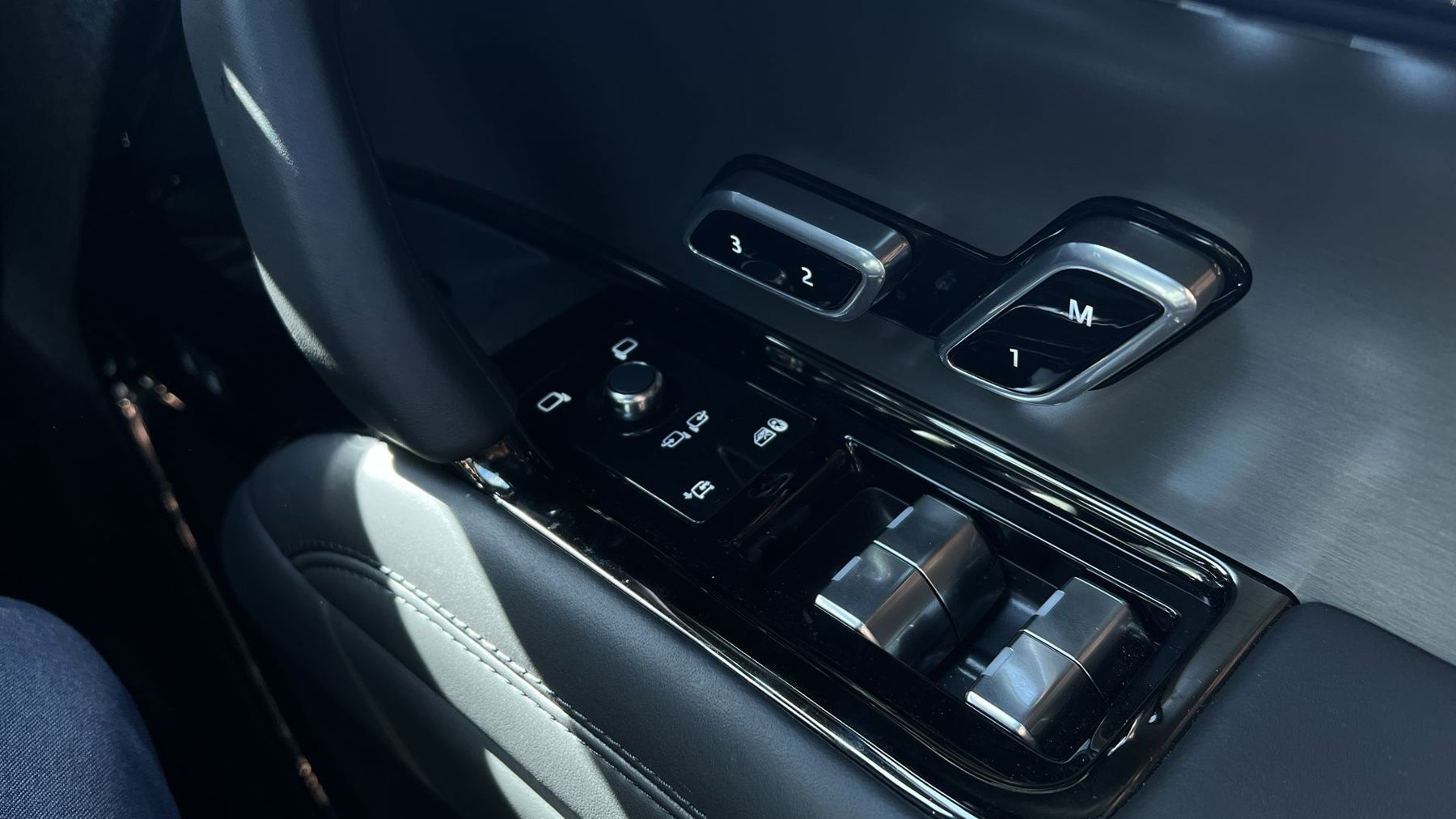 Land Rover RANGE ROVER SPORT, SUV, Grey.