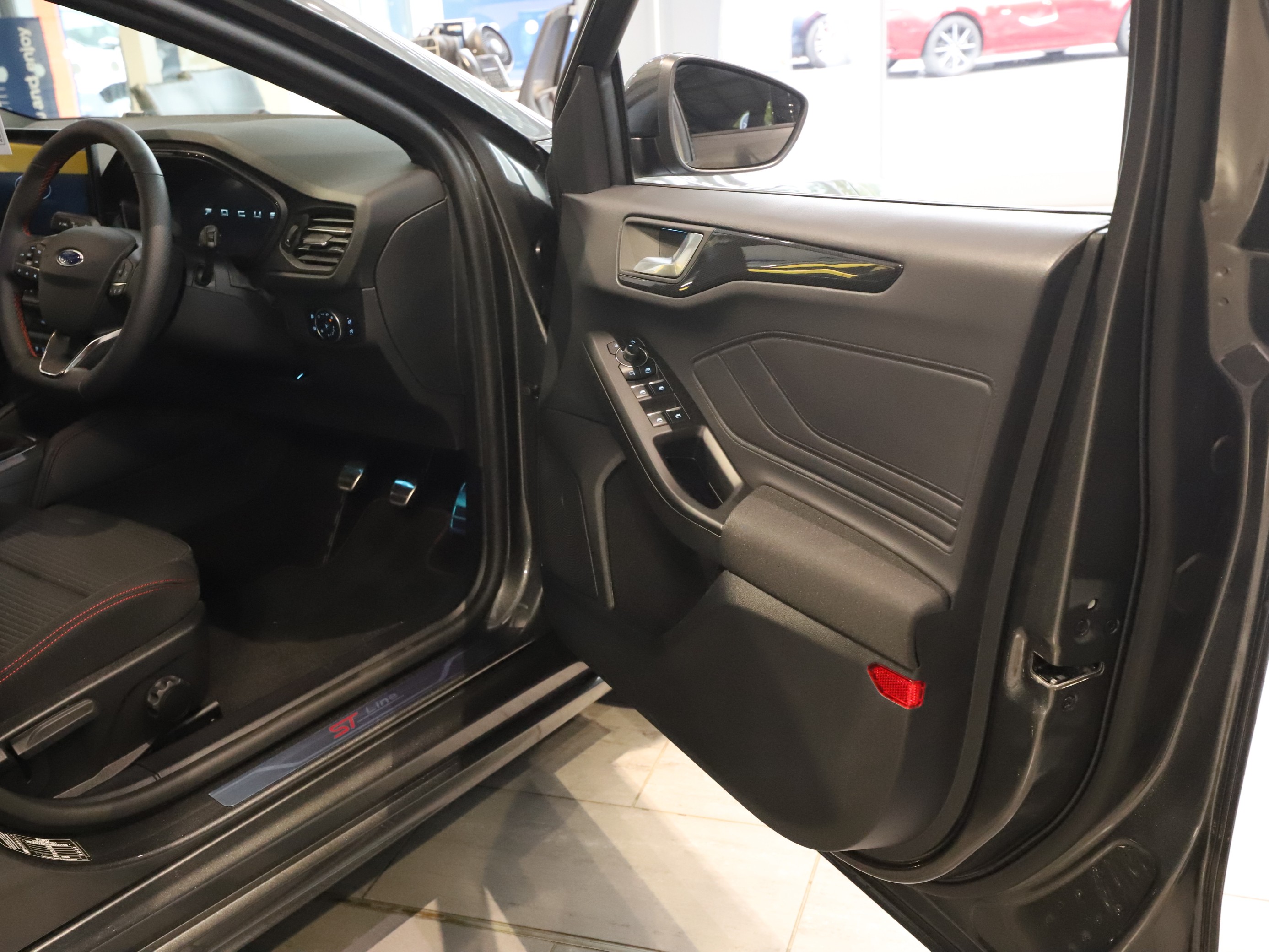 FOCUS ST-LINE X EDITION 5 DOOR 1.0L ECOBOOST 125PS MHEV FWD 6 SPEED MANUAL