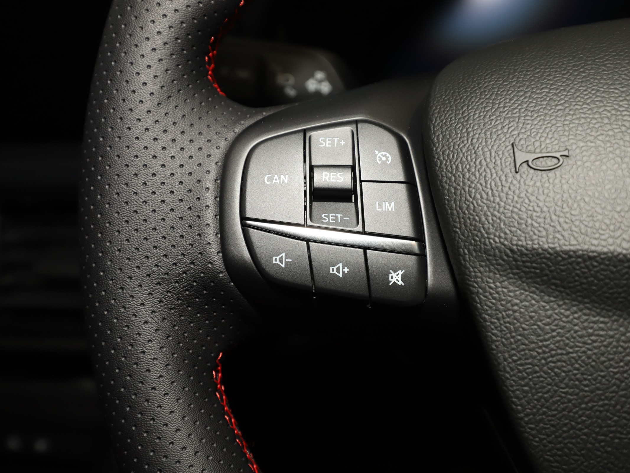 FOCUS ST-LINE X EDITION 5 DOOR 1.0L ECOBOOST 125PS MHEV FWD 6 SPEED MANUAL