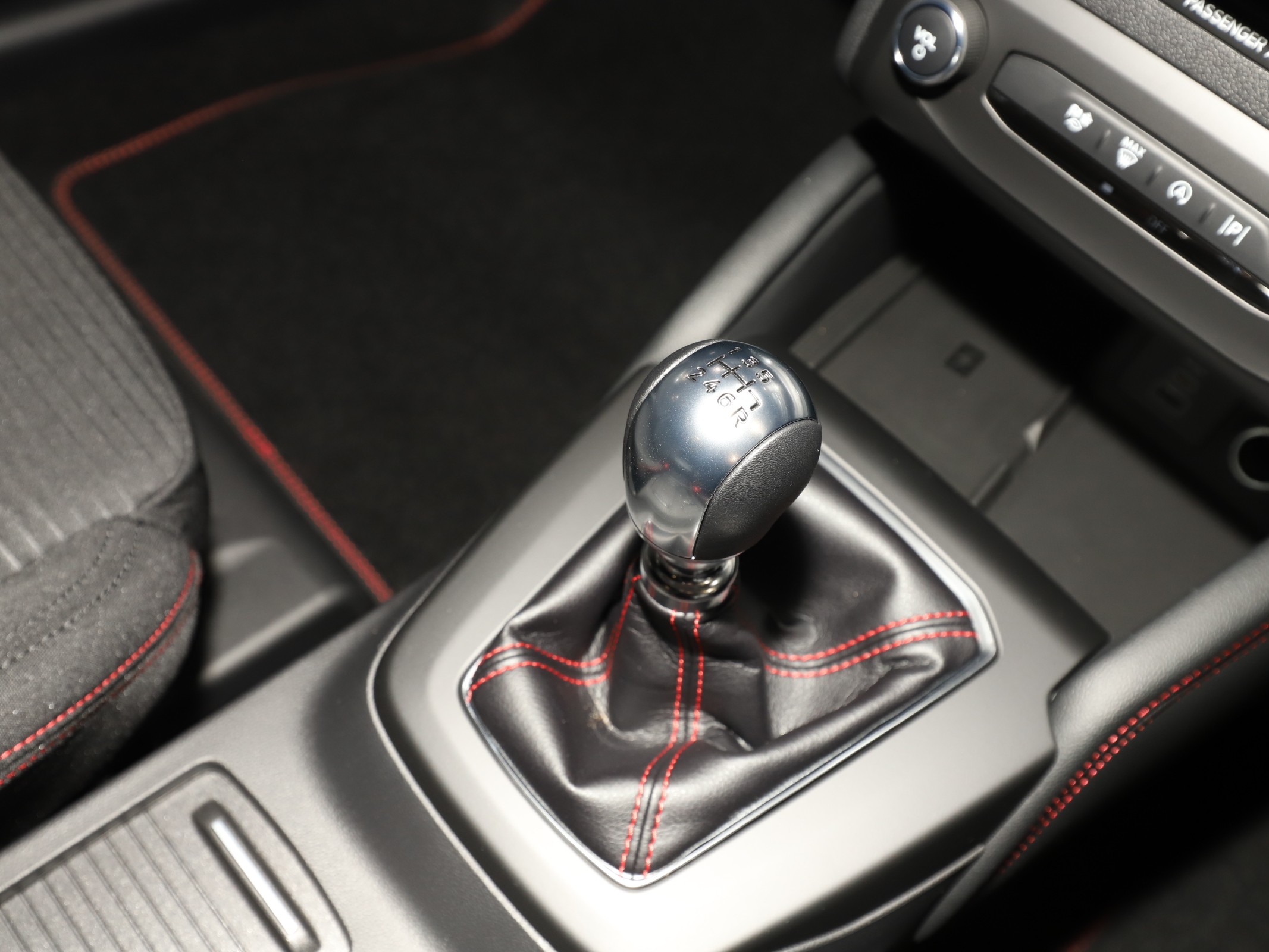 FOCUS ST-LINE X EDITION 5 DOOR 1.0L ECOBOOST 125PS MHEV FWD 6 SPEED MANUAL