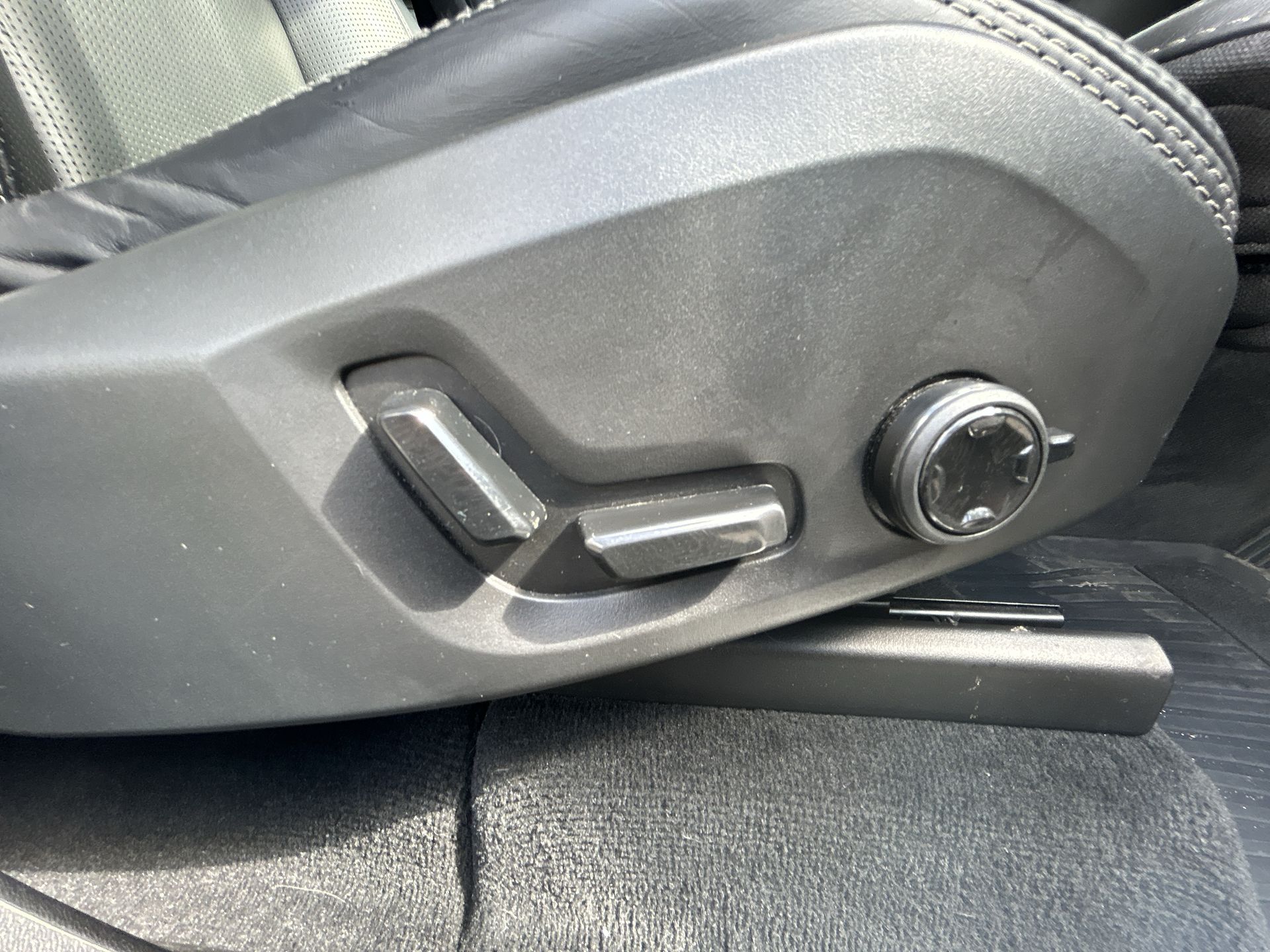 T8 455 RC PHEV DARK AWD GTRON