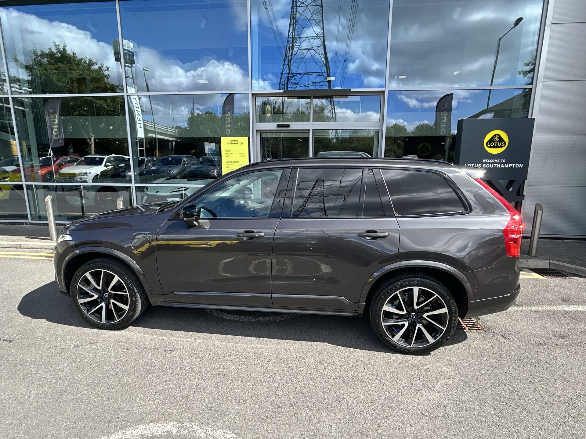 T8 455 RC PHEV DARK AWD GTRON