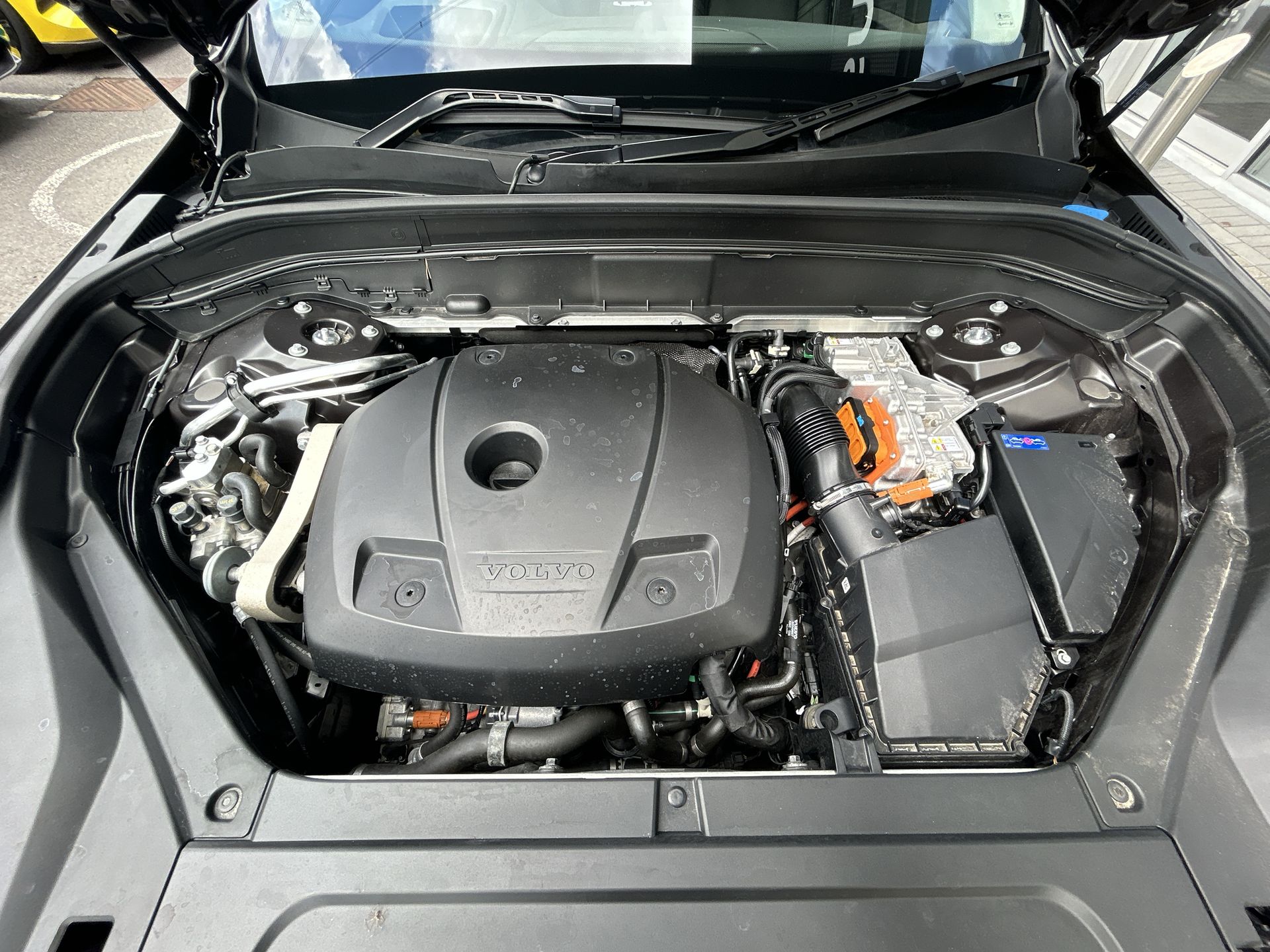 T8 455 RC PHEV DARK AWD GTRON