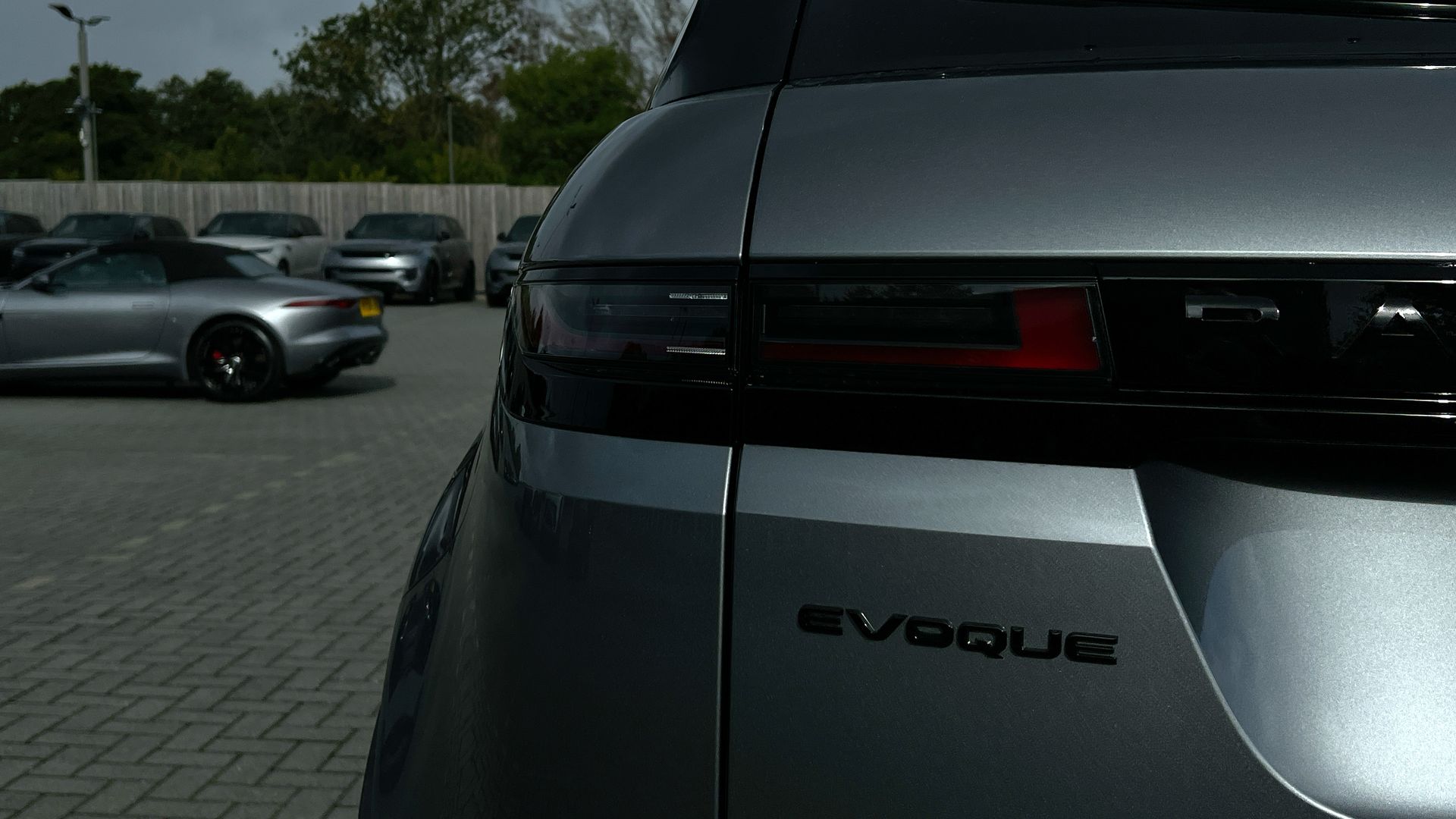 RANGE ROVER EVOQUE 1.5 P270E EDITION 5DR AUTO HATCHBACK