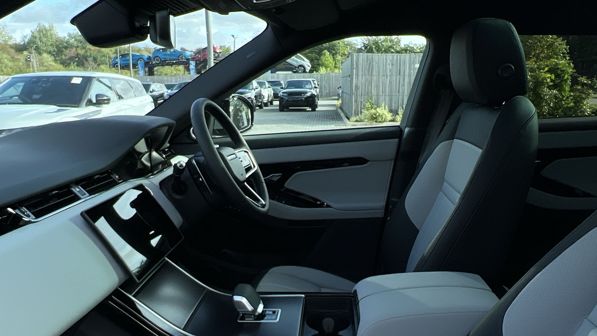 RANGE ROVER EVOQUE 1.5 P270E EDITION 5DR AUTO HATCHBACK