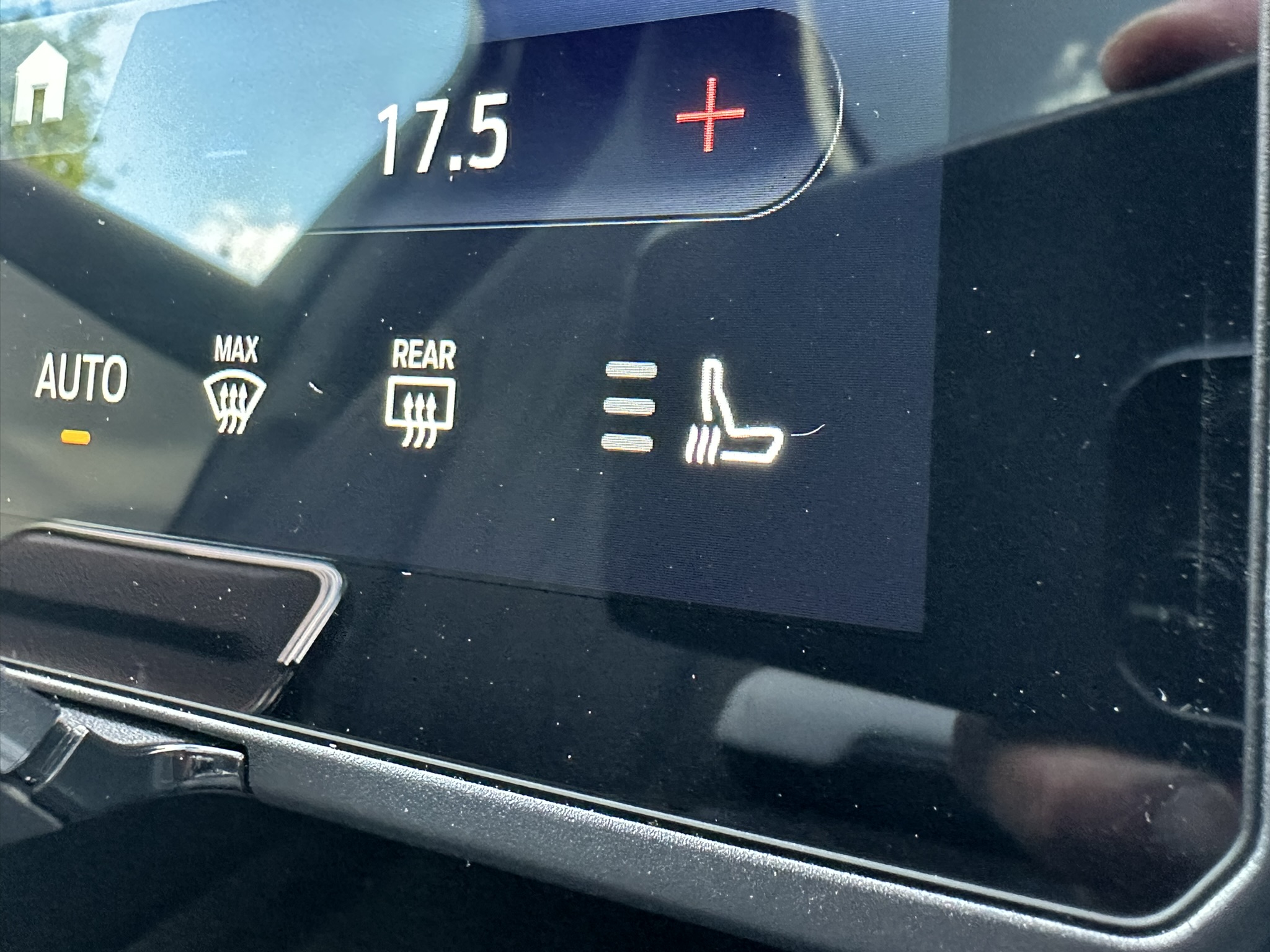 CAPRI PREMIUM 5 DOOR 77KWH EXTENDED RANGE RWD 1 SPEED AUTOMATIC