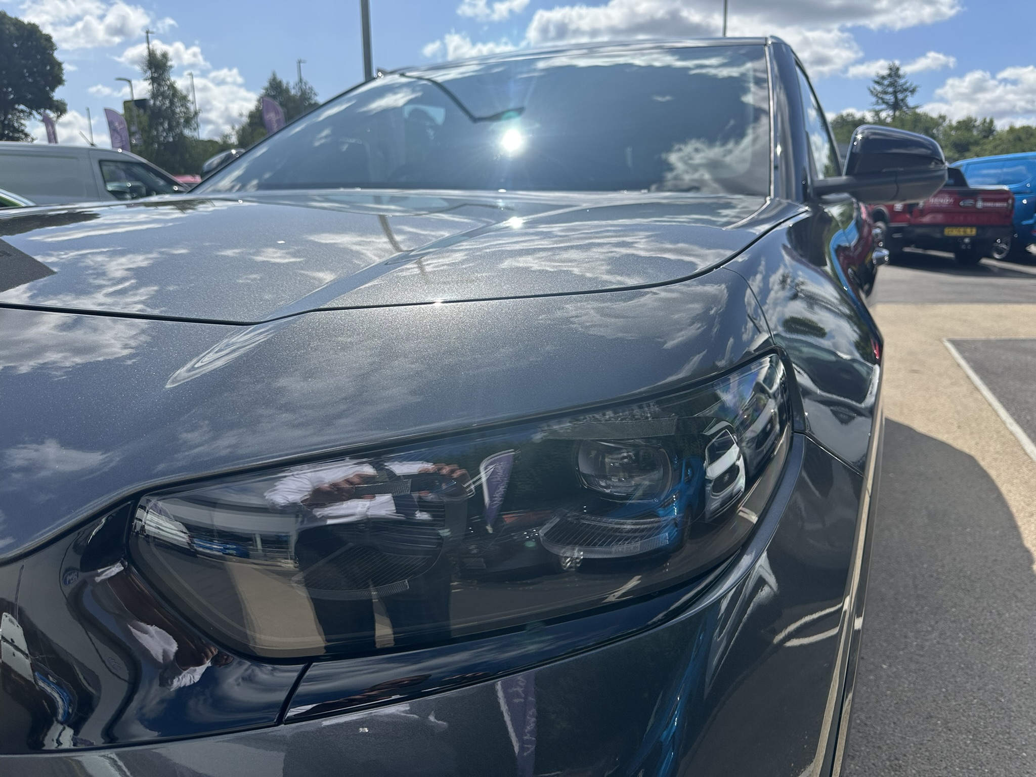 CAPRI PREMIUM 5 DOOR 77KWH EXTENDED RANGE RWD 1 SPEED AUTOMATIC