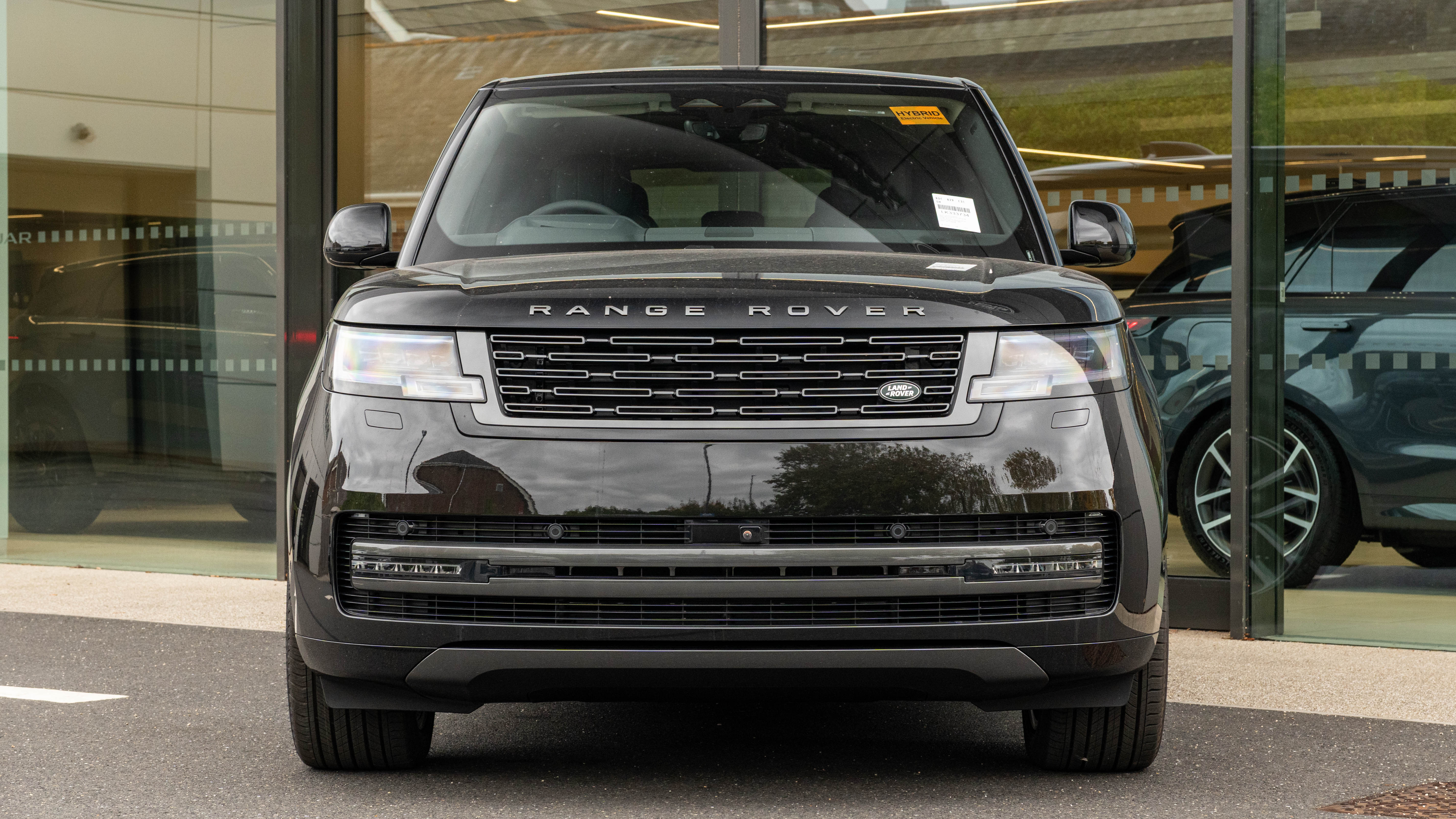 RANGE ROVER 3.0 P460E HSE 4DR AUTO ESTATE