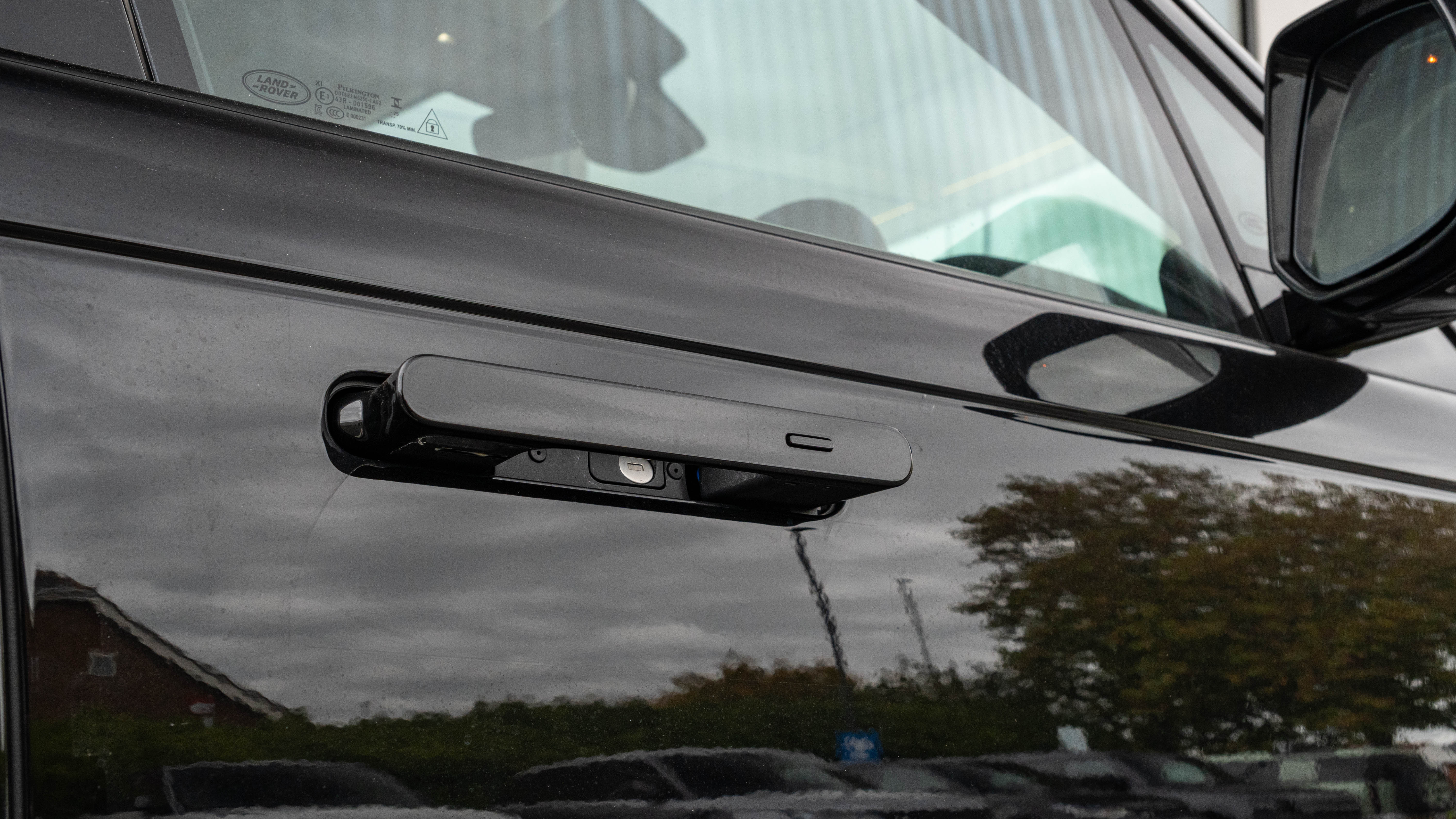 RANGE ROVER 3.0 P460E HSE 4DR AUTO ESTATE