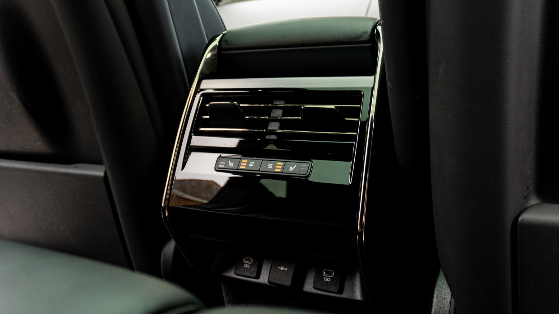 Land Rover RANGE ROVER SPORT, SUV, Charente Grey .