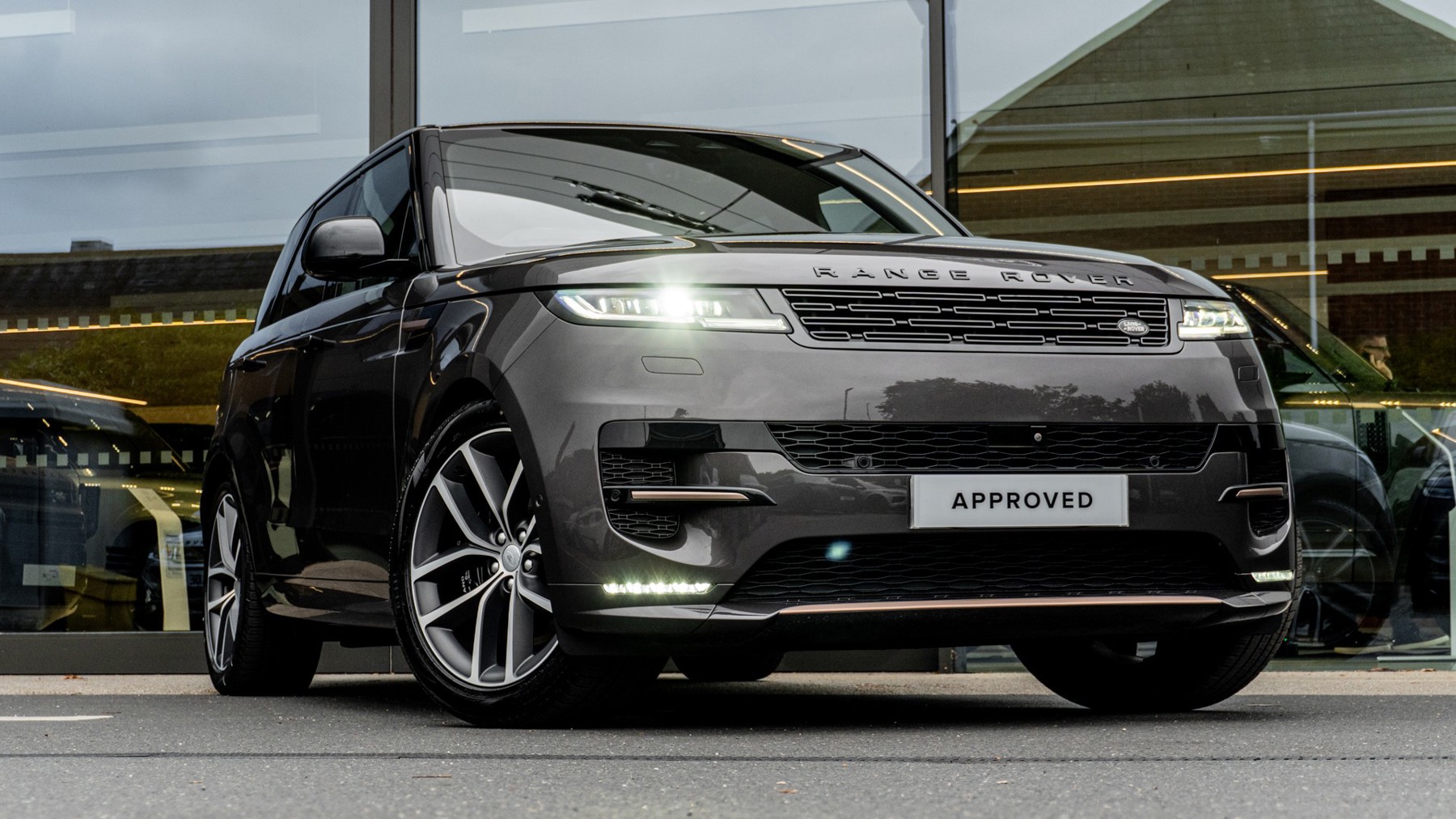 Land Rover RANGE ROVER SPORT, SUV, Charente Grey .