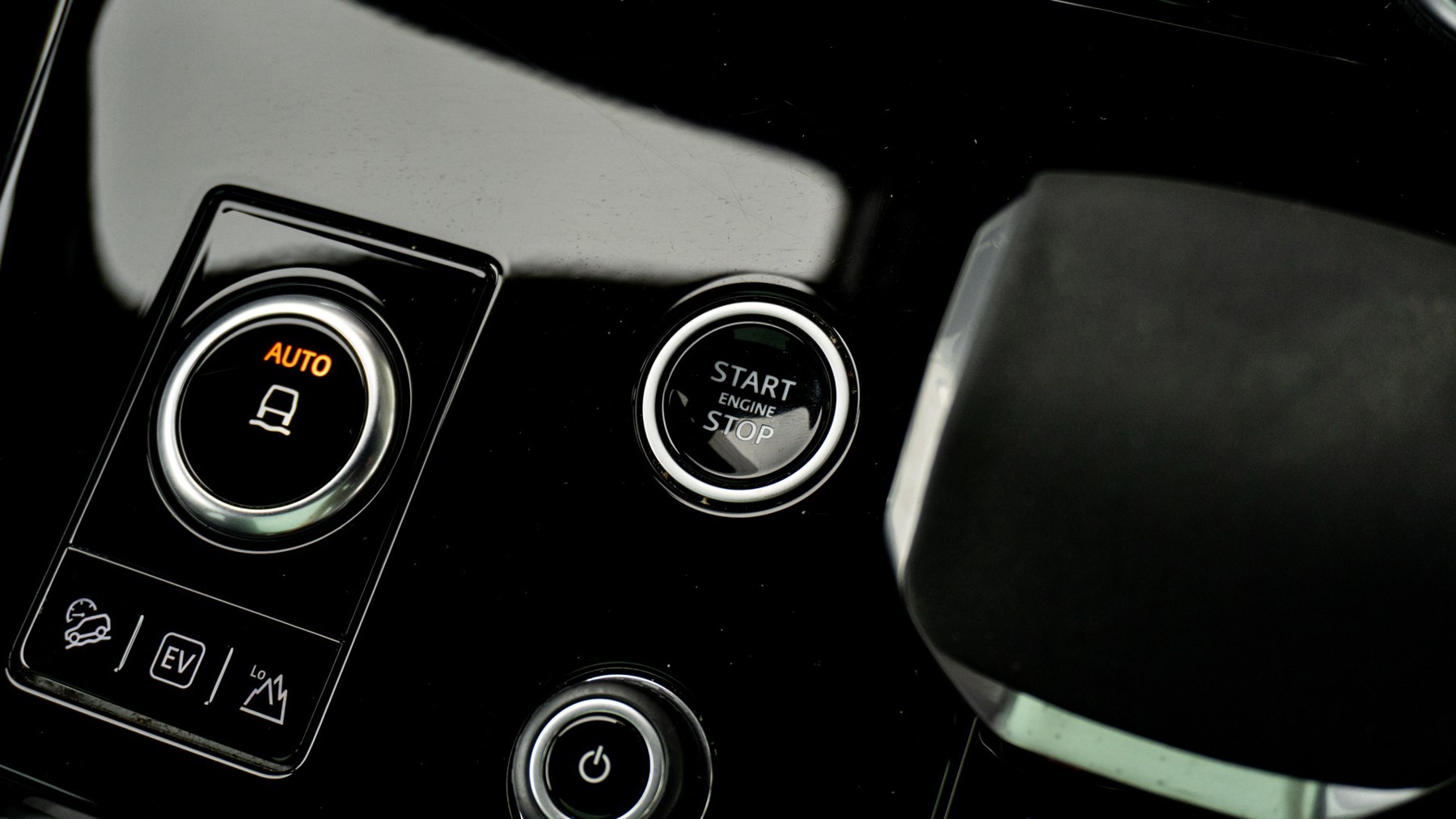 Land Rover RANGE ROVER SPORT, SUV, Charente Grey .