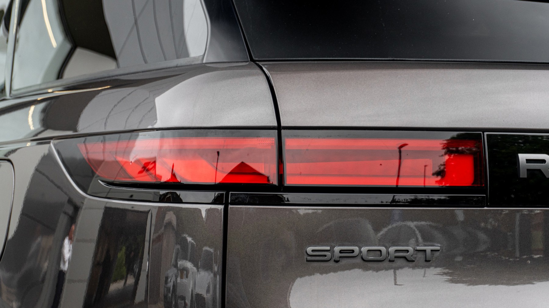 Land Rover RANGE ROVER SPORT, SUV, Charente Grey .