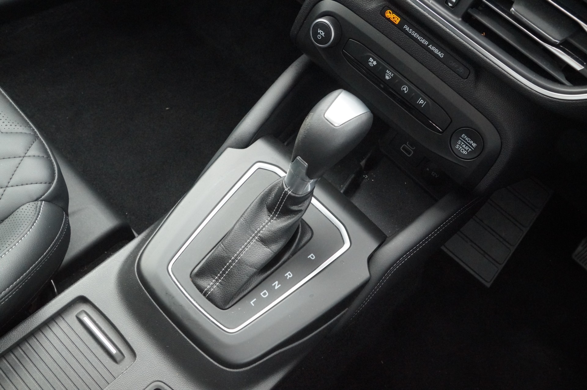 ECOBOOST HYBRID MHEV TITANIUM VIG
