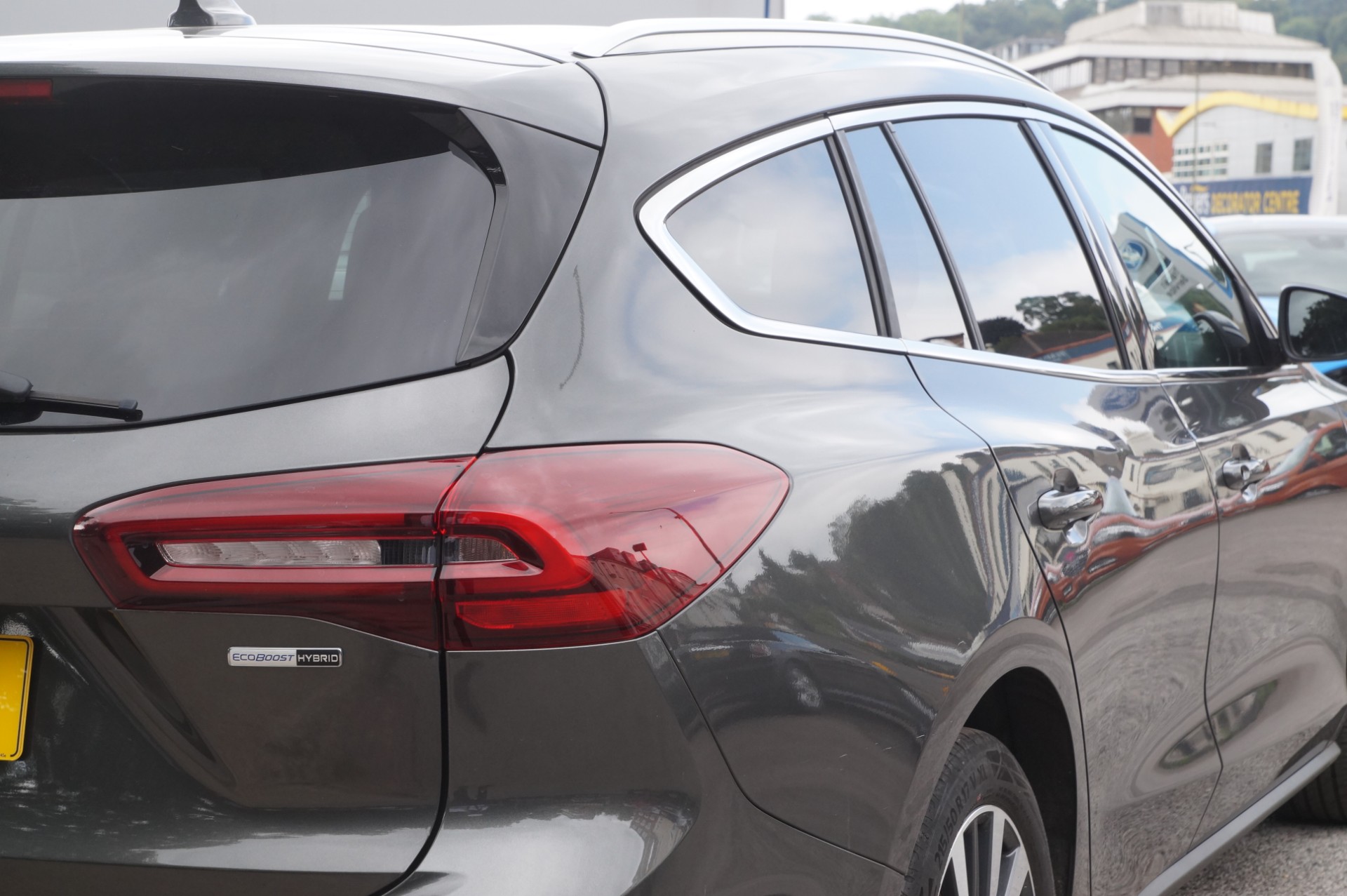ECOBOOST HYBRID MHEV TITANIUM VIG