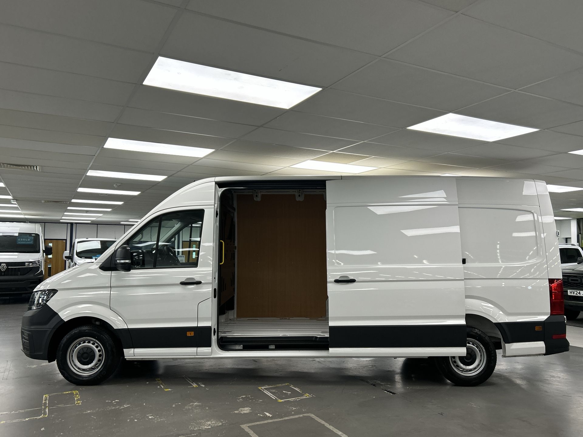 CR35 TDI 140PS HIGH ROOF VAN
