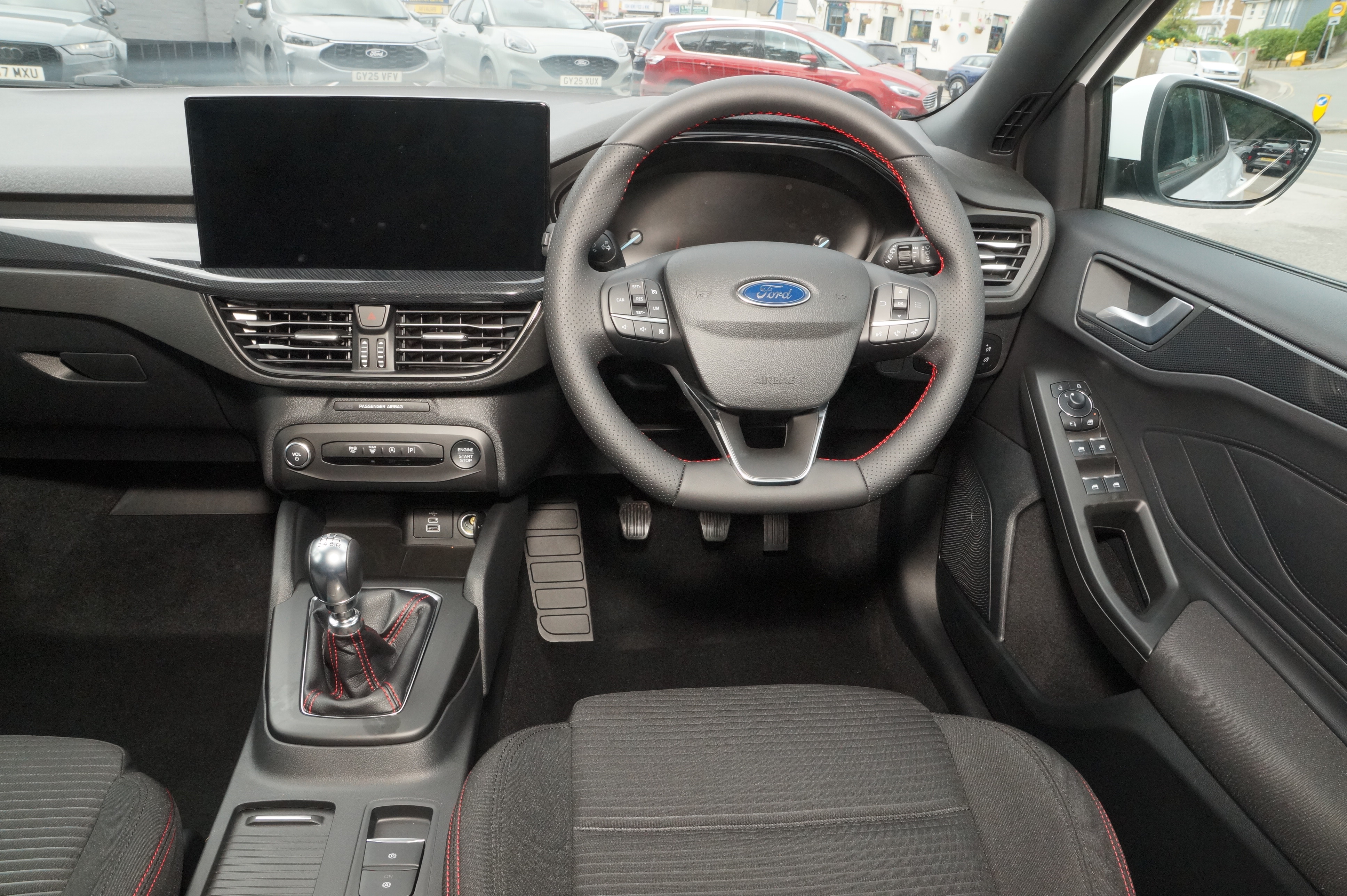 FORD FOCUS 1.0 ECOBOOST HYBRID MHEV ST-LINE 5DR