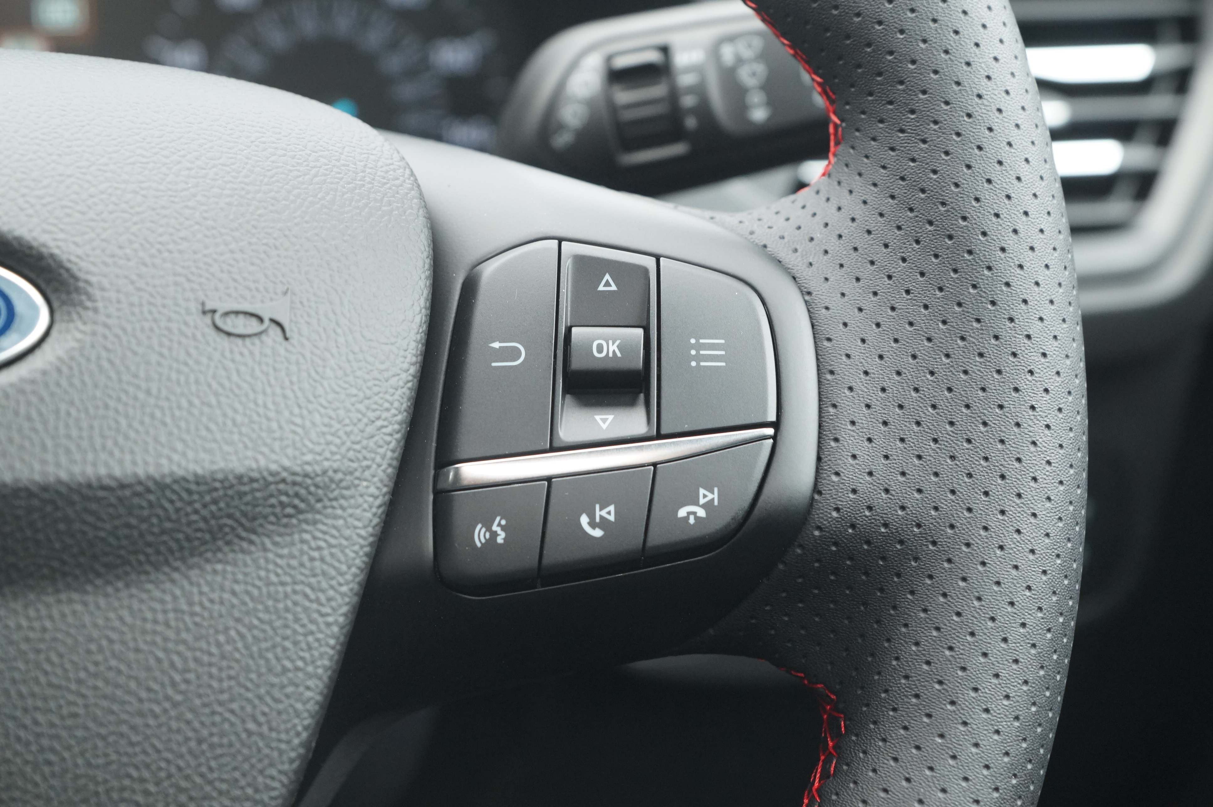 FORD FOCUS 1.0 ECOBOOST HYBRID MHEV ST-LINE 5DR