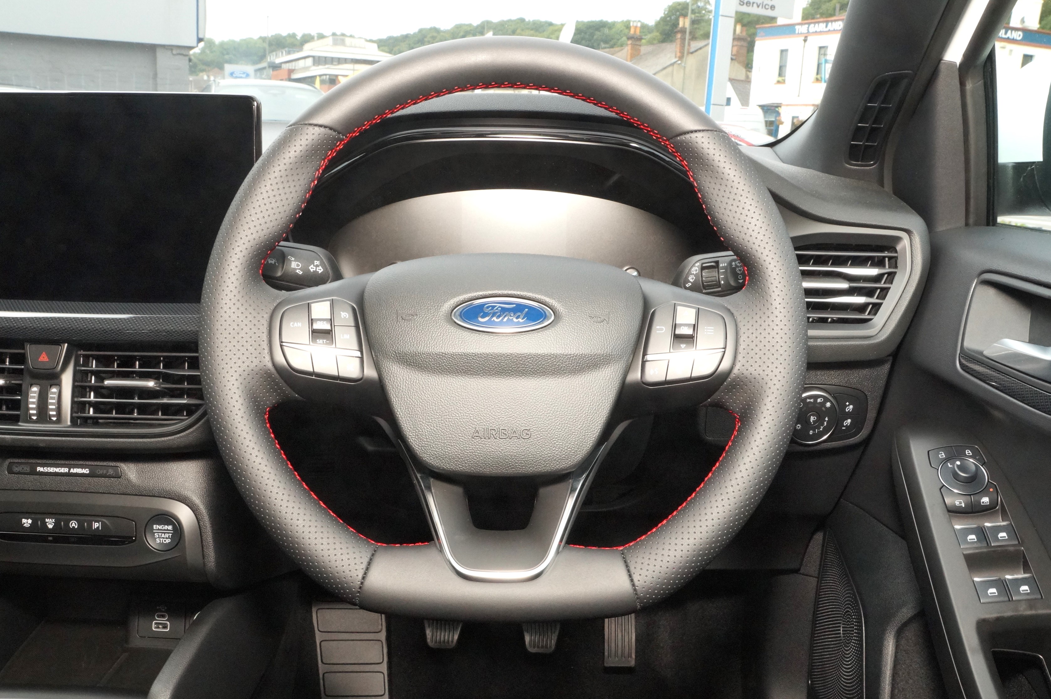 FORD FOCUS 1.0 ECOBOOST HYBRID MHEV ST-LINE 5DR