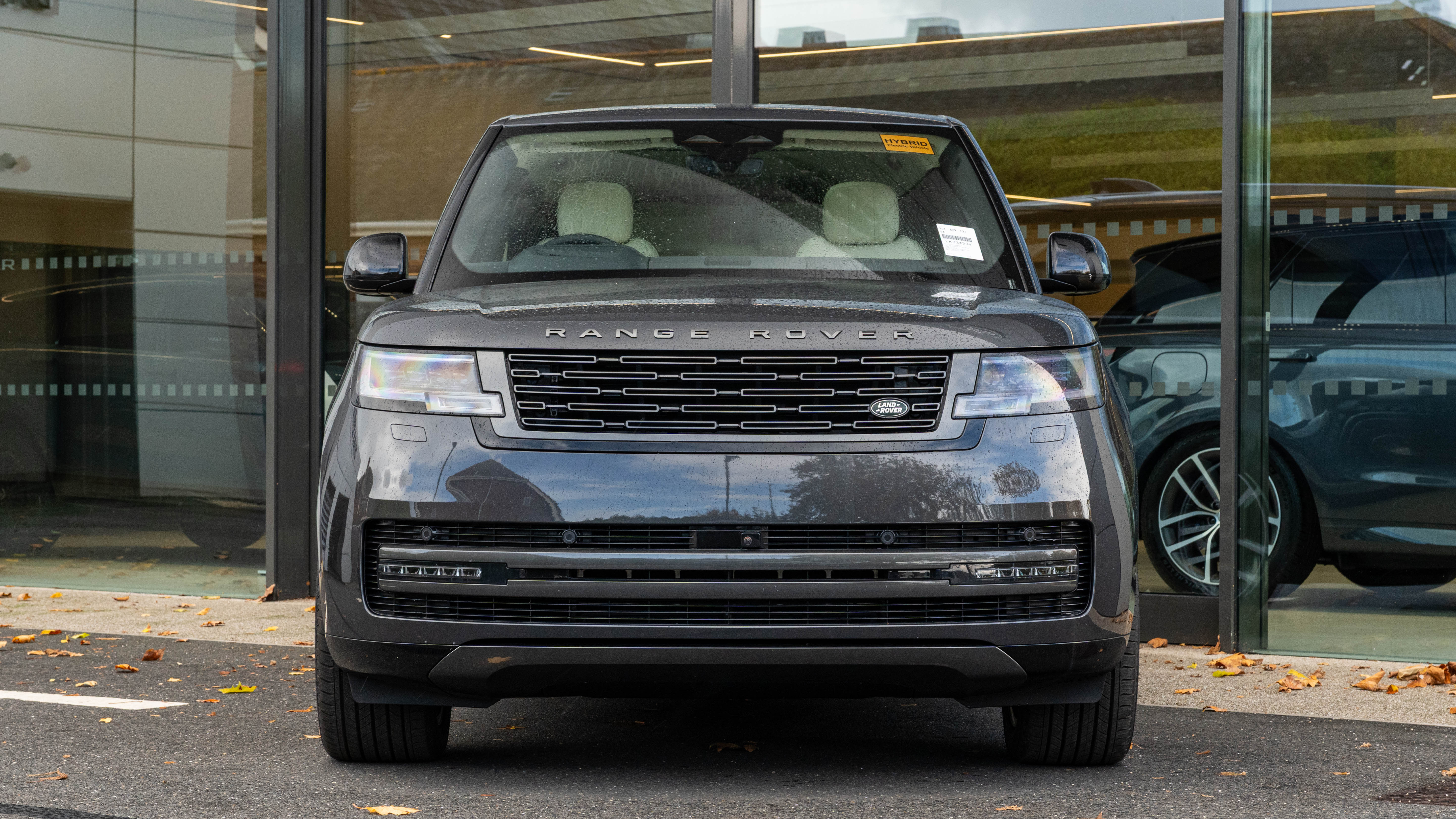 RANGE ROVER 3.0 P460E HSE 4DR AUTO ESTATE