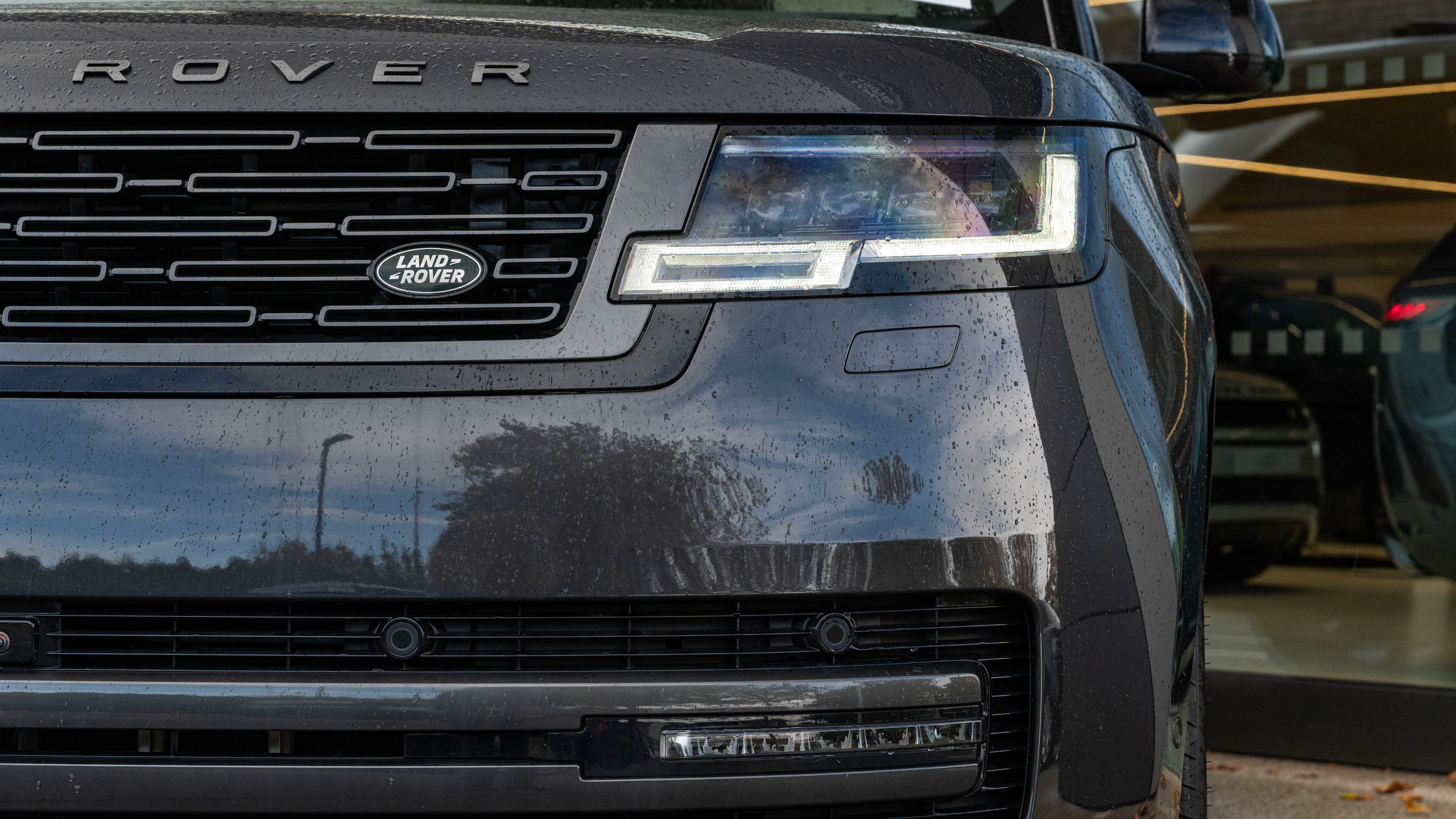 RANGE ROVER 3.0 P460E HSE 4DR AUTO ESTATE