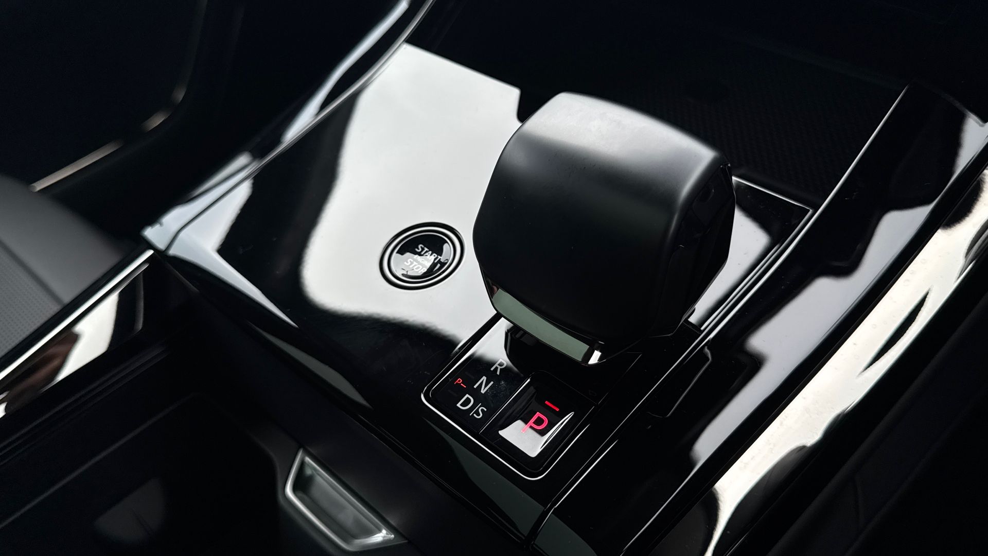 RANGE ROVER SPORT 4.4 P635 V8 SV EDITION TWO 5DR AUTO ESTATE