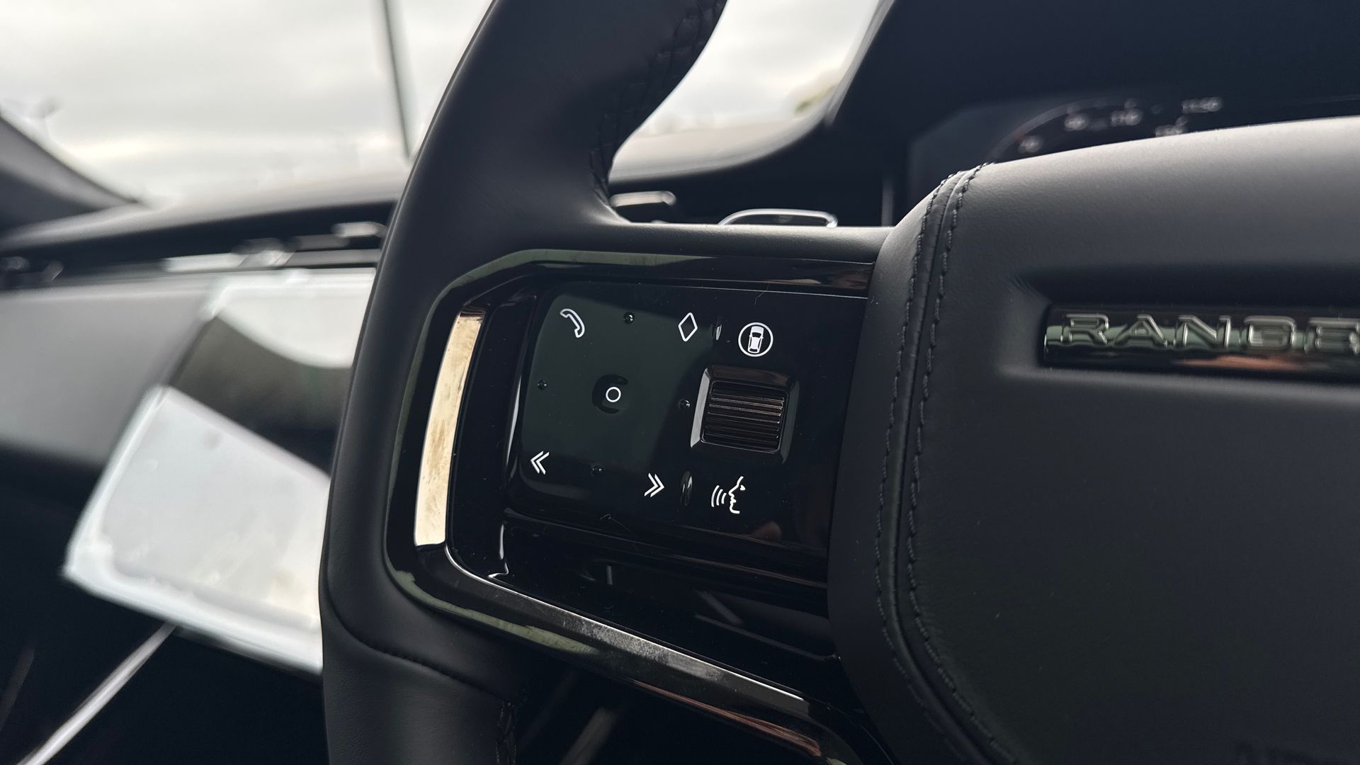 RANGE ROVER SPORT 4.4 P635 V8 SV EDITION TWO 5DR AUTO ESTATE