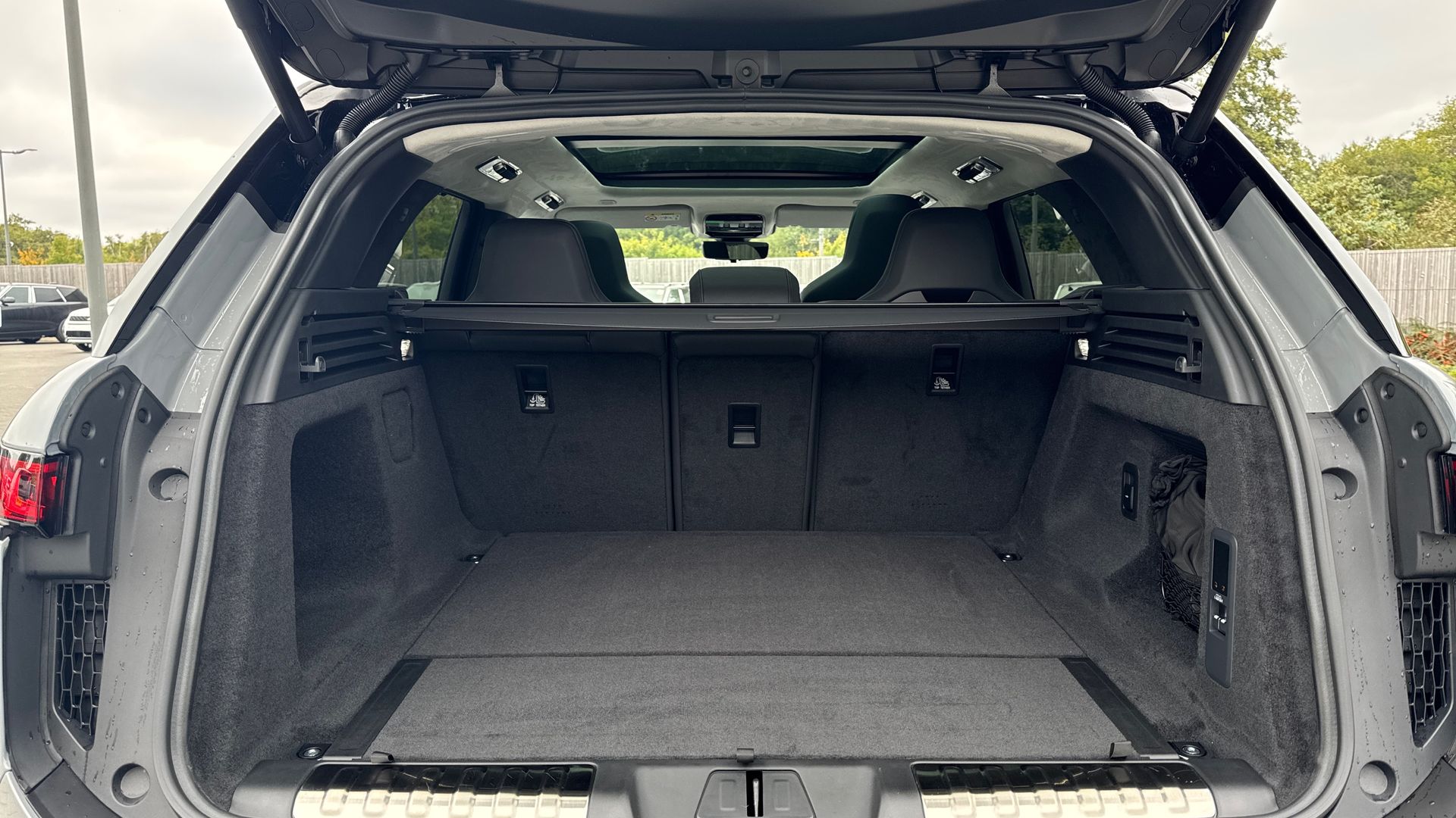 RANGE ROVER SPORT 4.4 P635 V8 SV EDITION TWO 5DR AUTO ESTATE