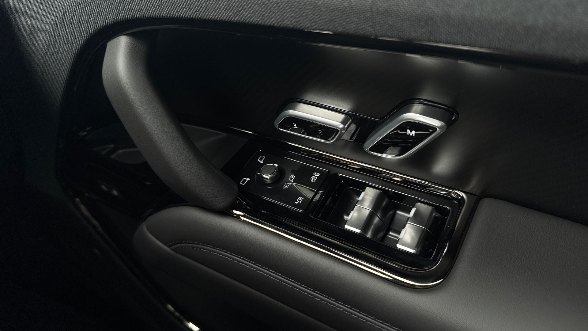 RANGE ROVER SPORT 4.4 P635 V8 SV EDITION TWO 5DR AUTO ESTATE