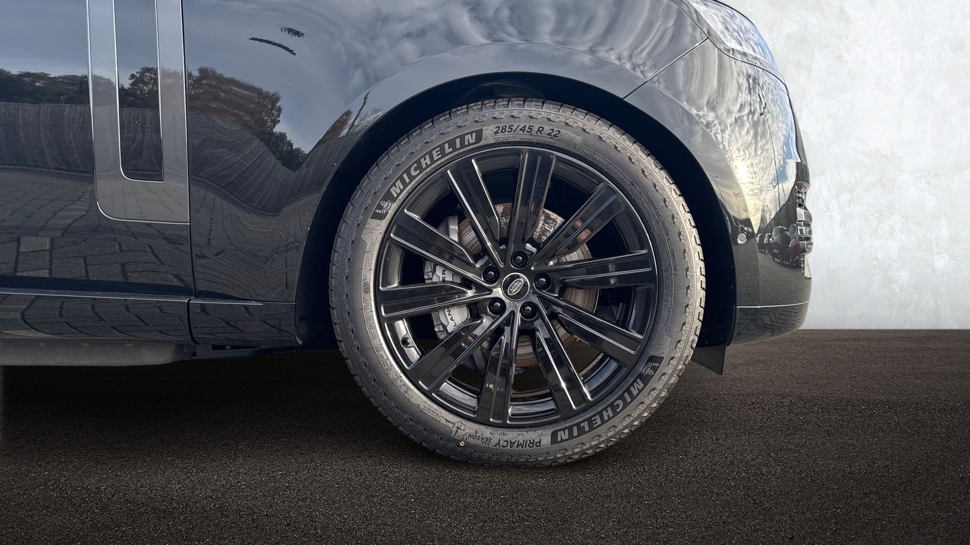 RANGE ROVER 3.0 P460E HSE 4DR AUTO ESTATE