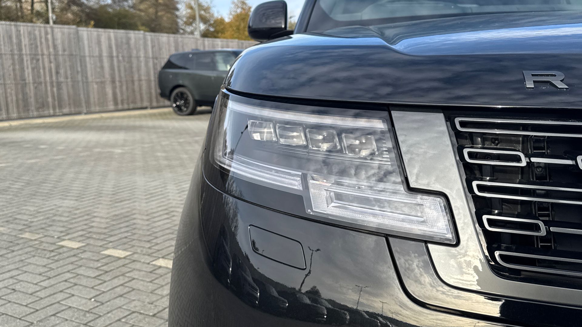 RANGE ROVER 3.0 P460E HSE 4DR AUTO ESTATE