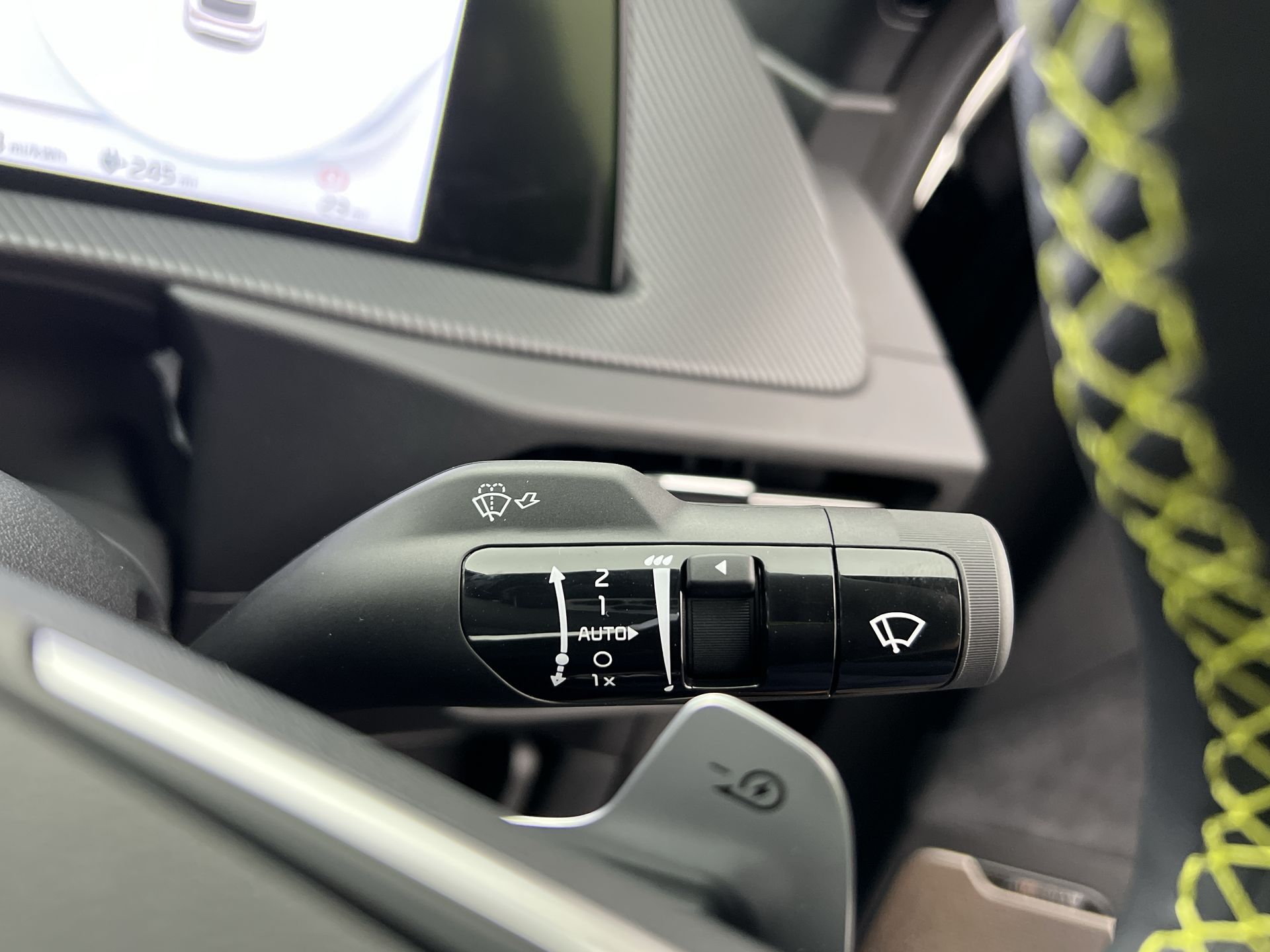 77.4KWH AWD
