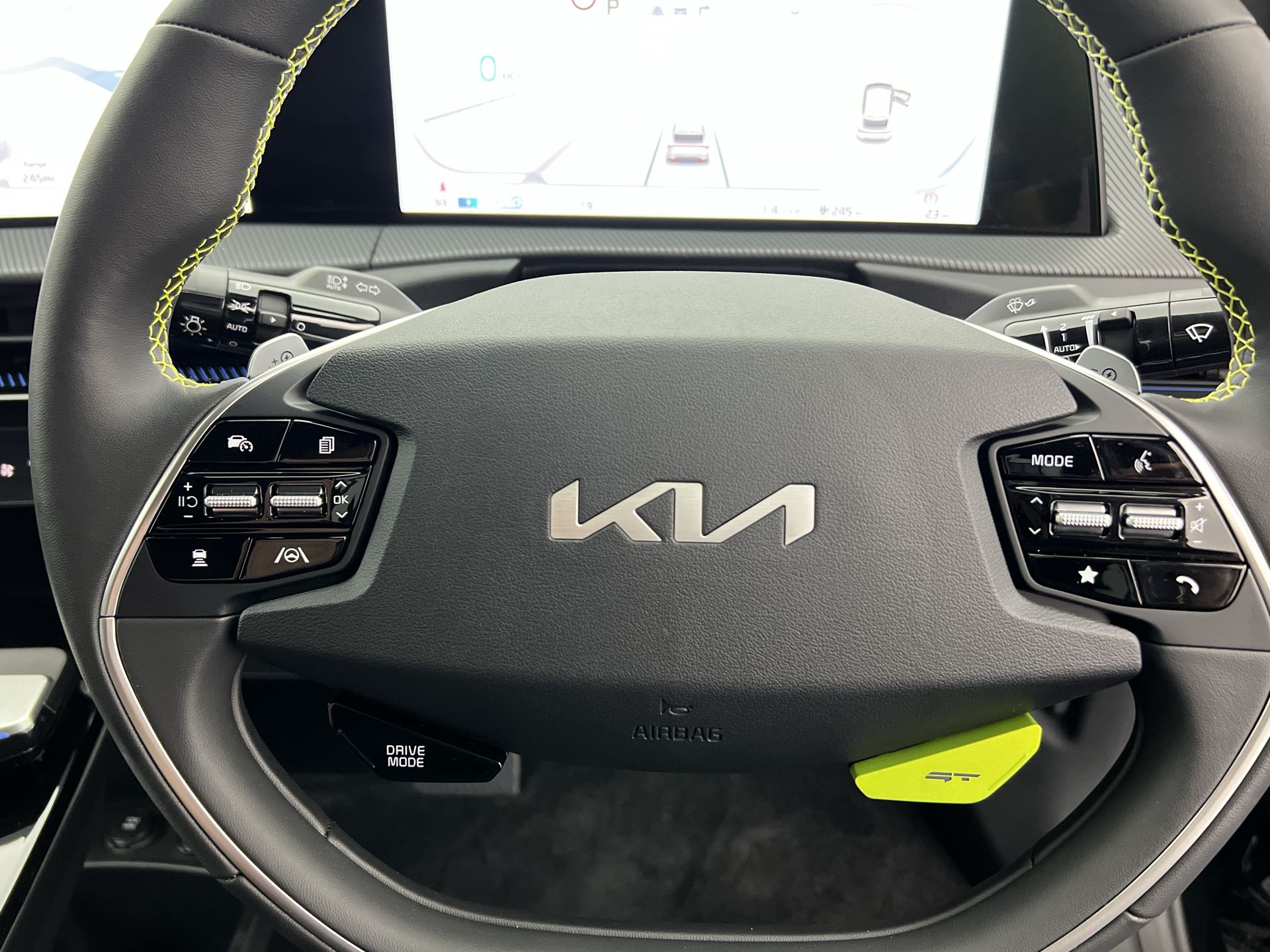 77.4KWH AWD