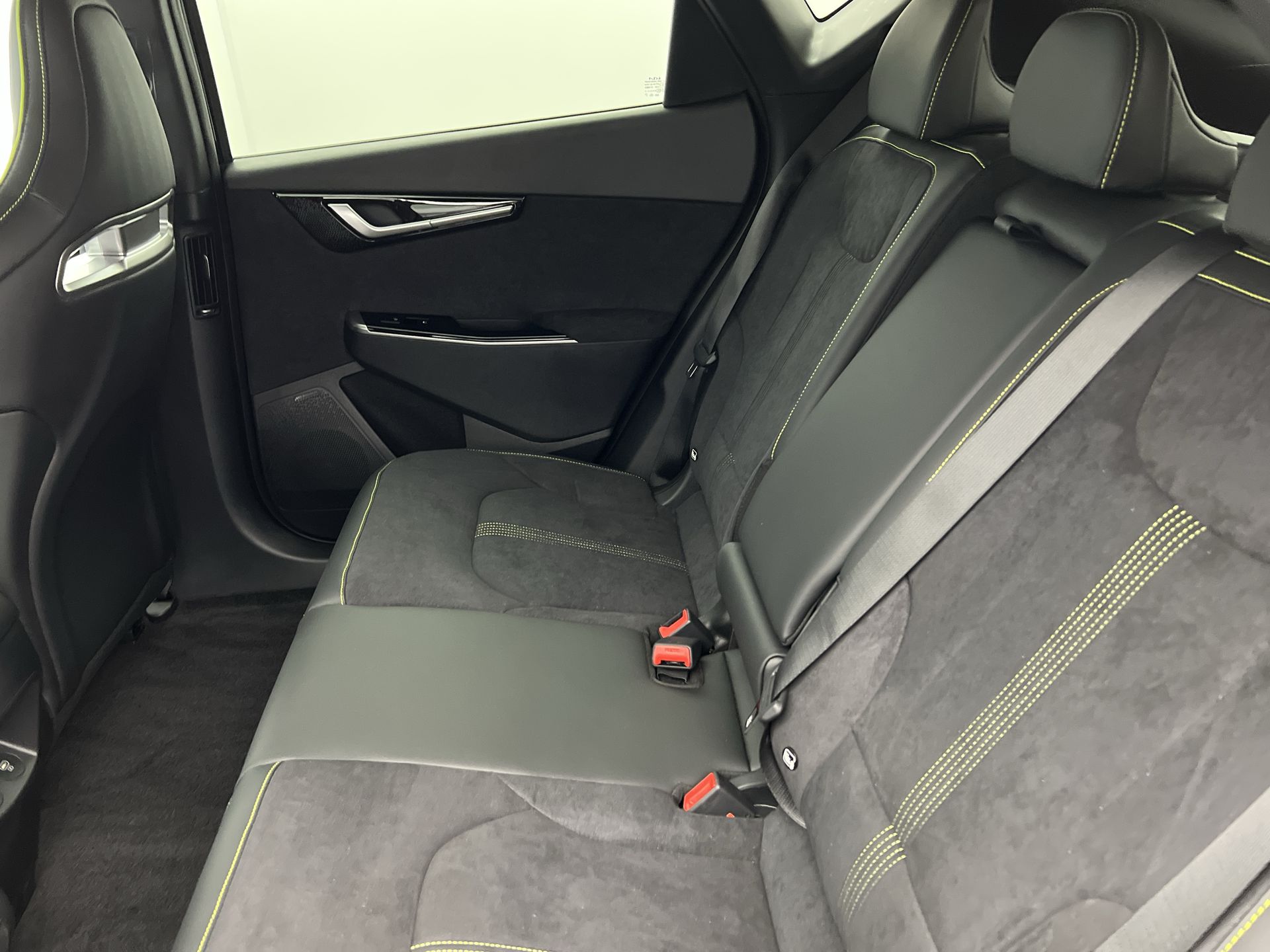 77.4KWH AWD