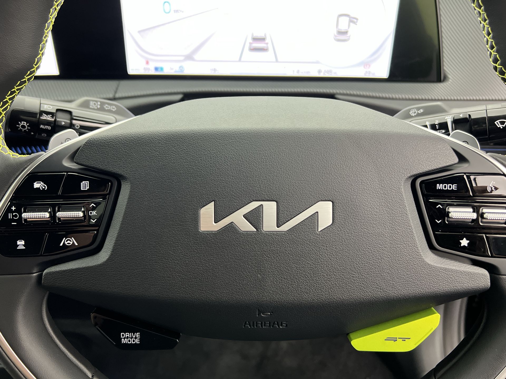 77.4KWH AWD