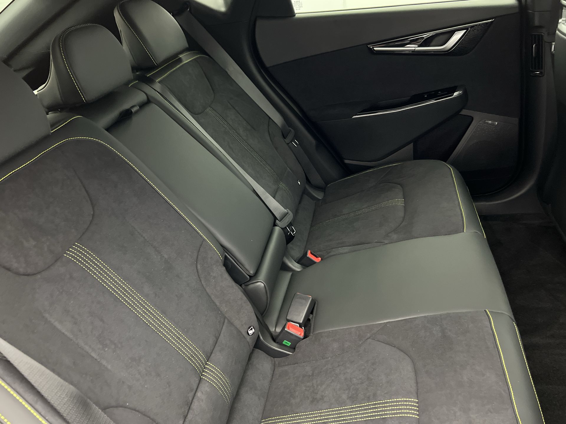 77.4KWH AWD