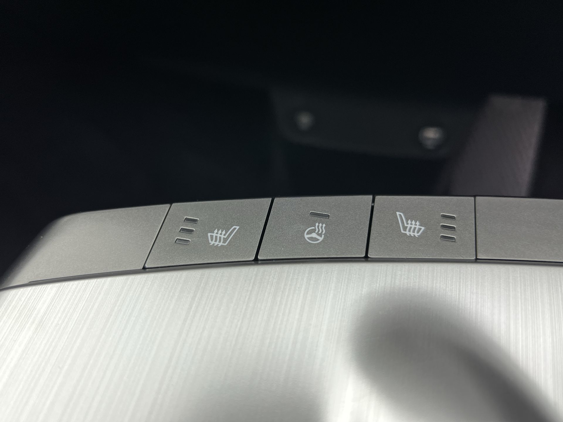 77.4KWH AWD
