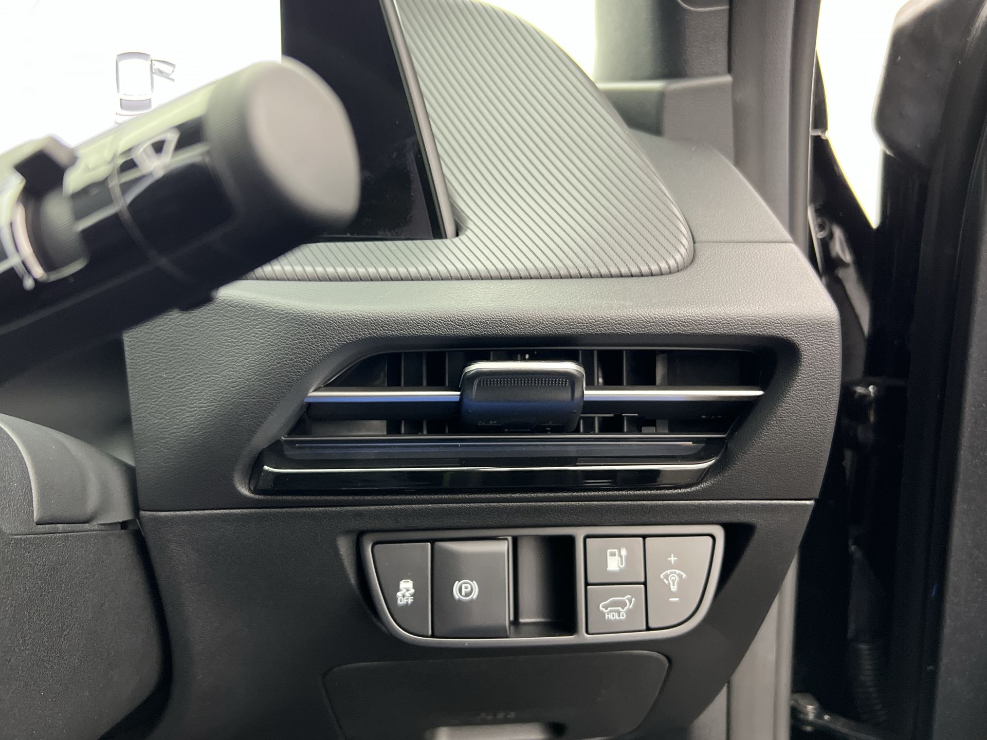 77.4KWH AWD