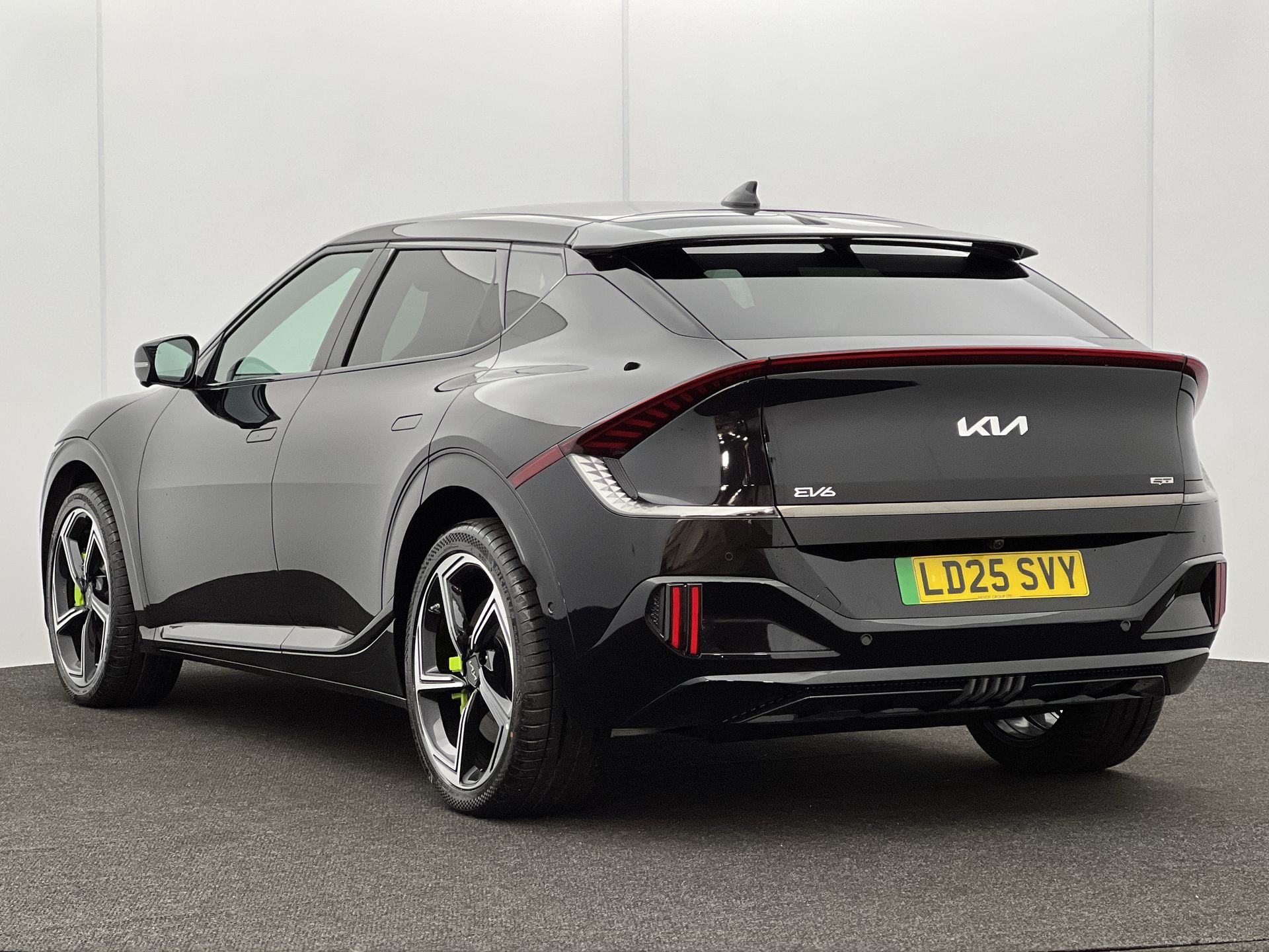77.4KWH AWD