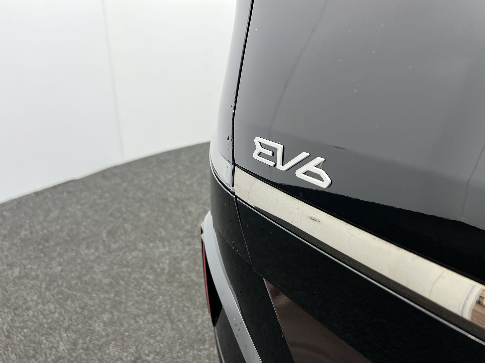 77.4KWH AWD