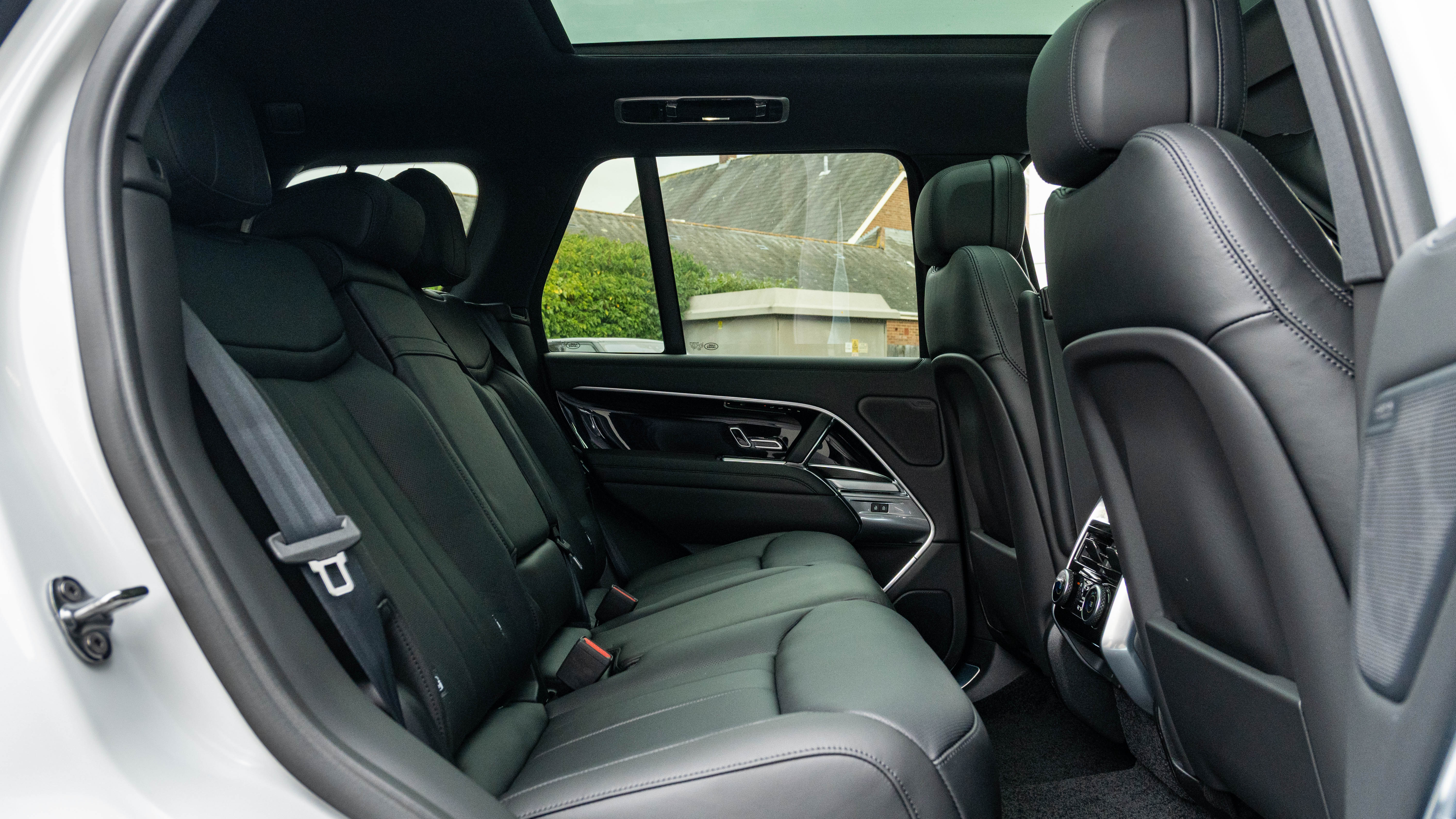 RANGE ROVER 3.0 D350 HSE 4DR AUTO ESTATE