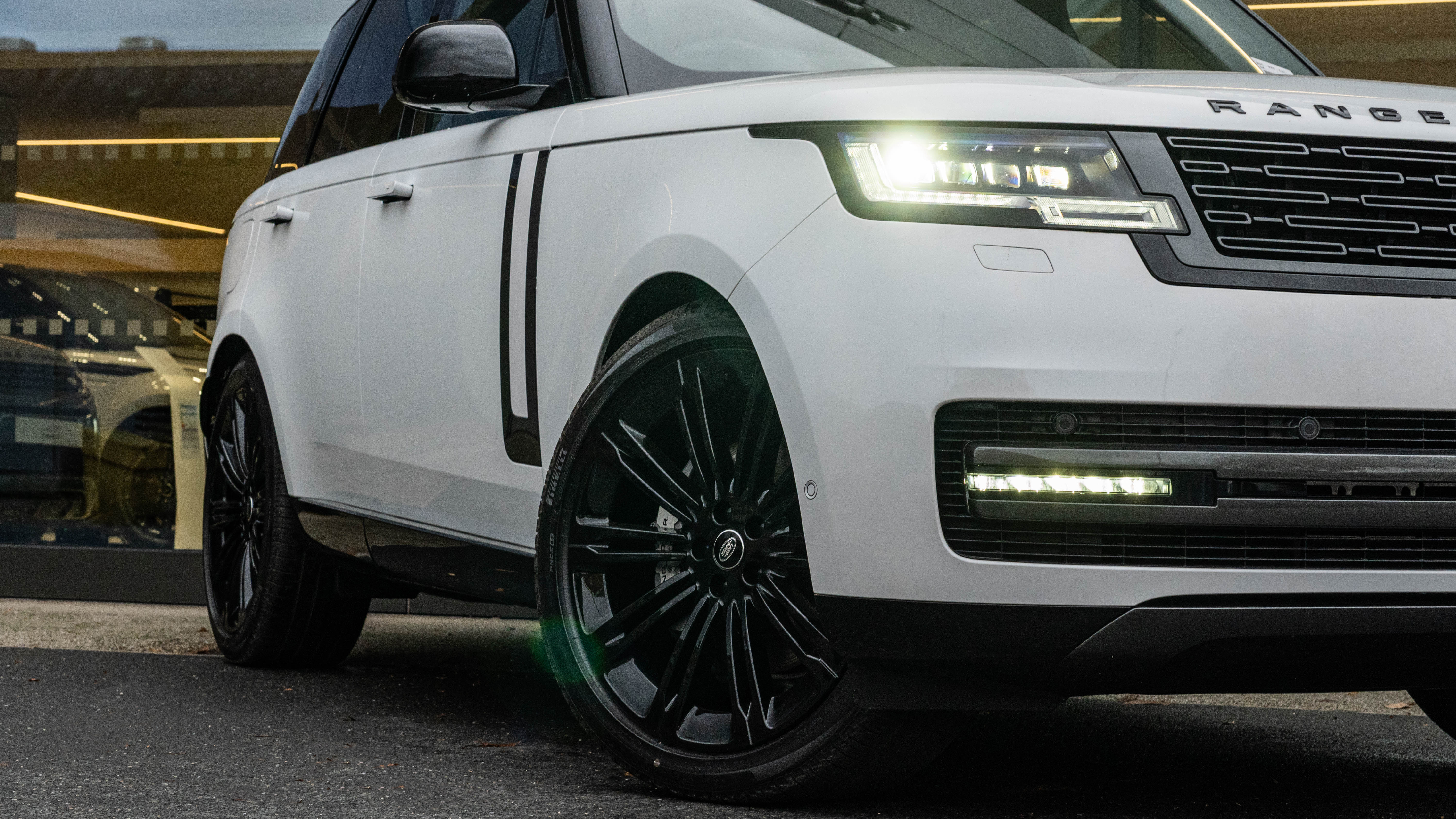 RANGE ROVER 3.0 D350 HSE 4DR AUTO ESTATE