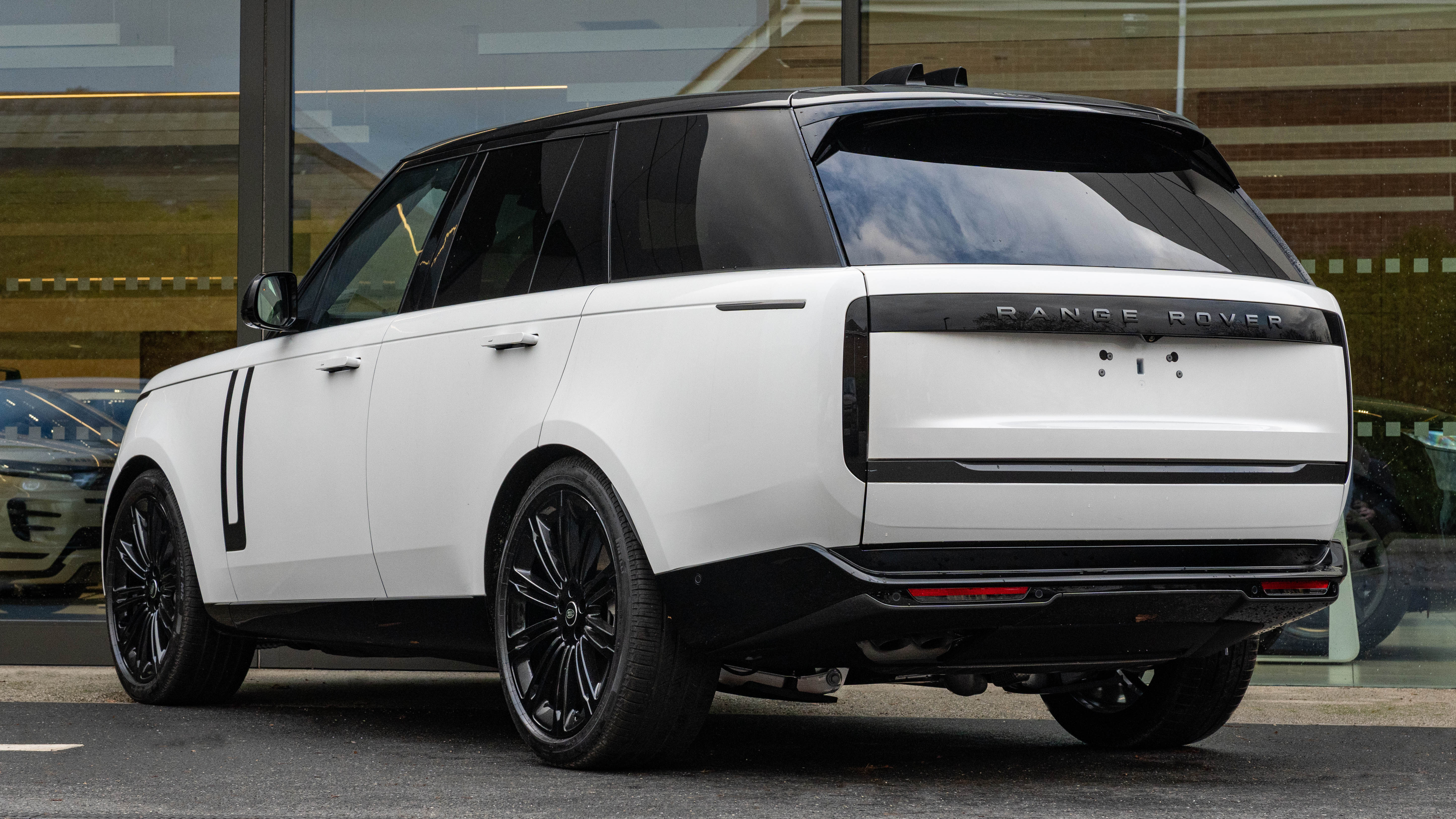 RANGE ROVER 3.0 D350 HSE 4DR AUTO ESTATE